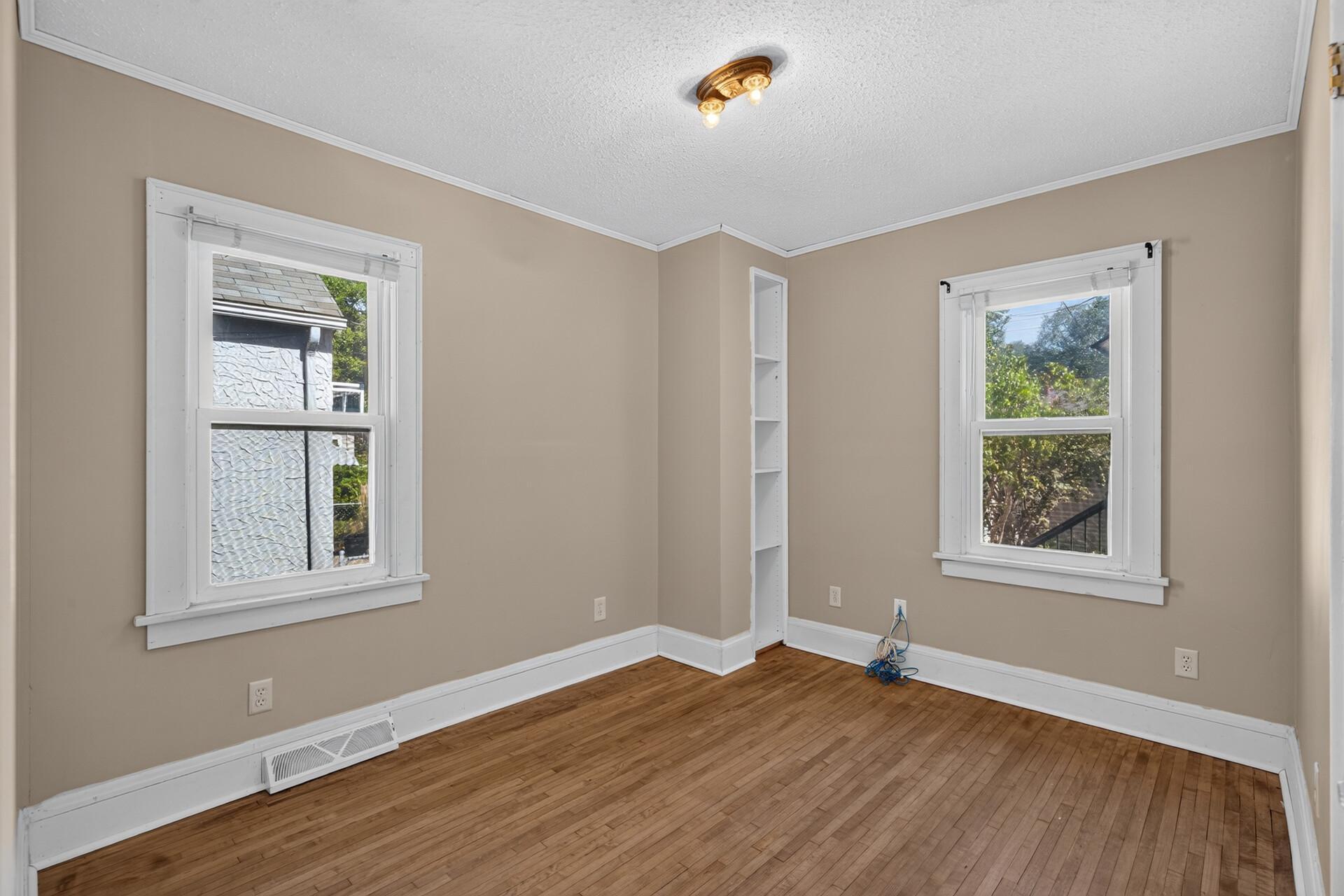 4242 Thomas Avenue N Property Photo 17