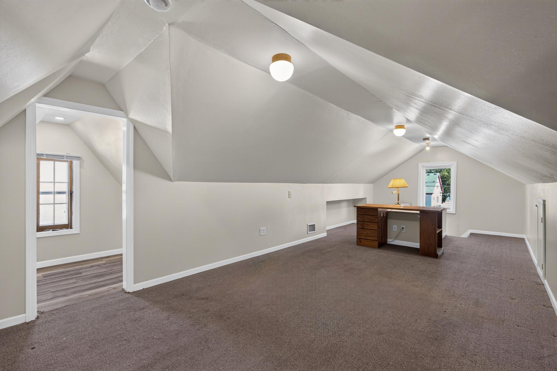 4242 Thomas Avenue N Property Photo 19