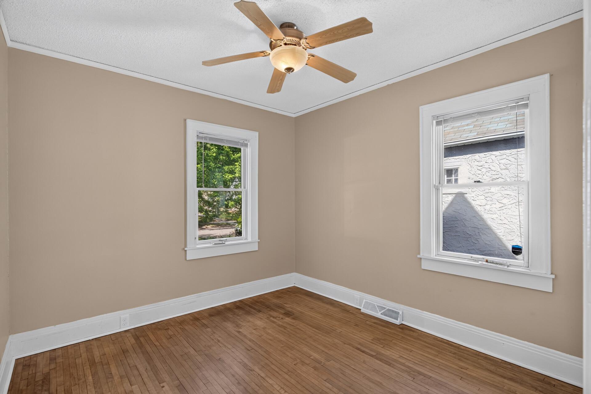 4242 Thomas Avenue N Property Photo 20