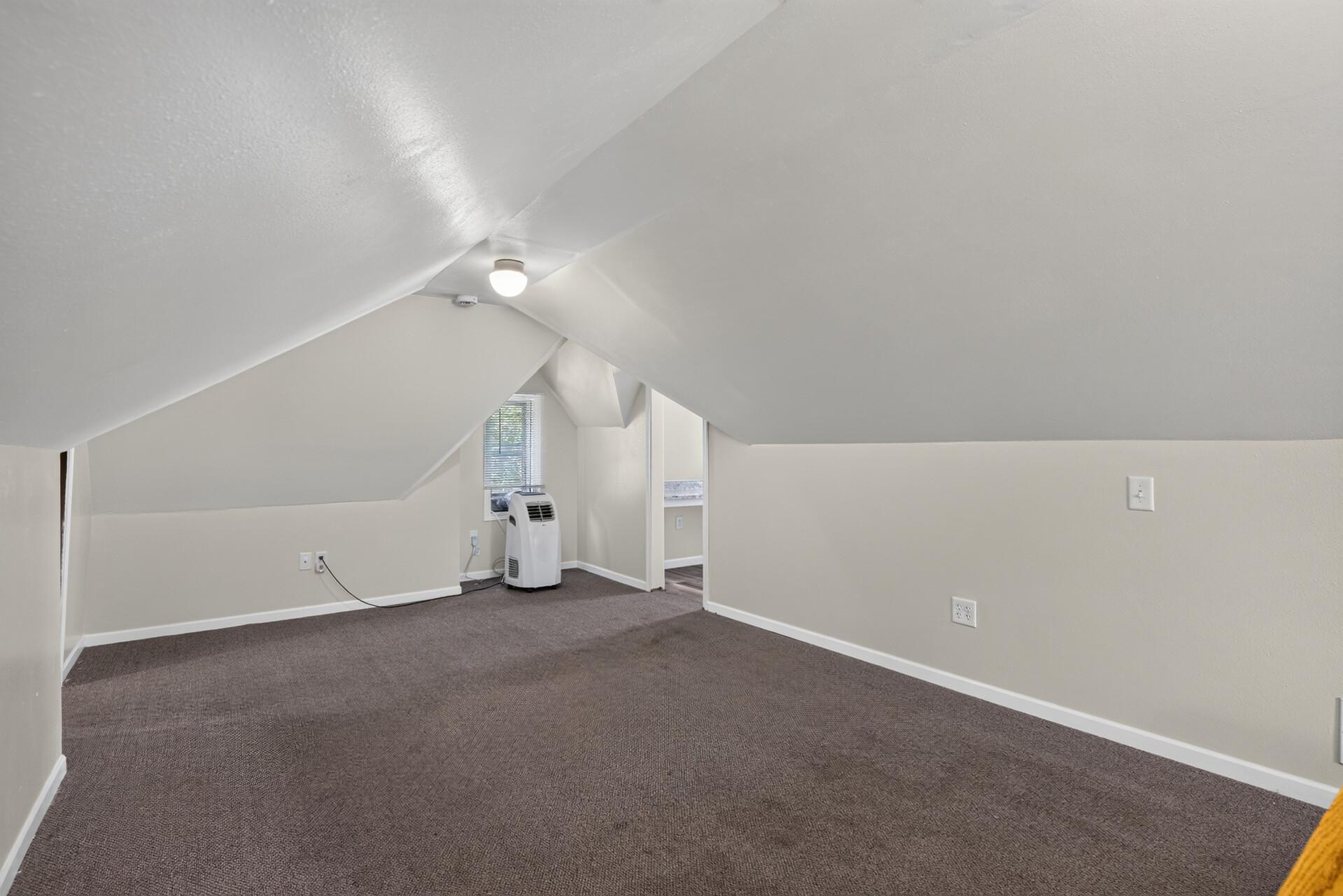 4242 Thomas Avenue N Property Photo 23