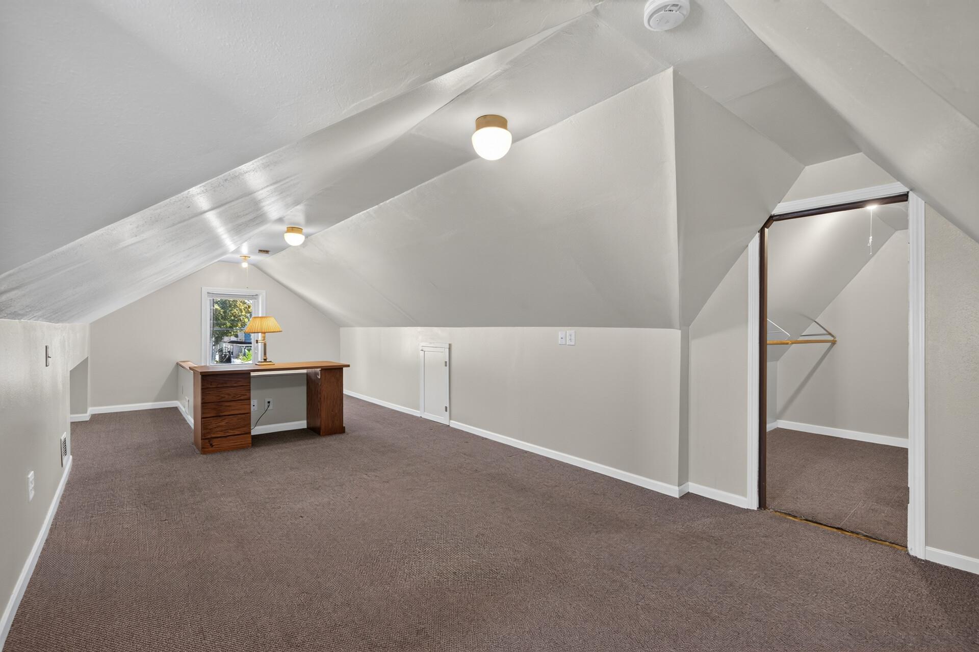 4242 Thomas Avenue N Property Photo 25