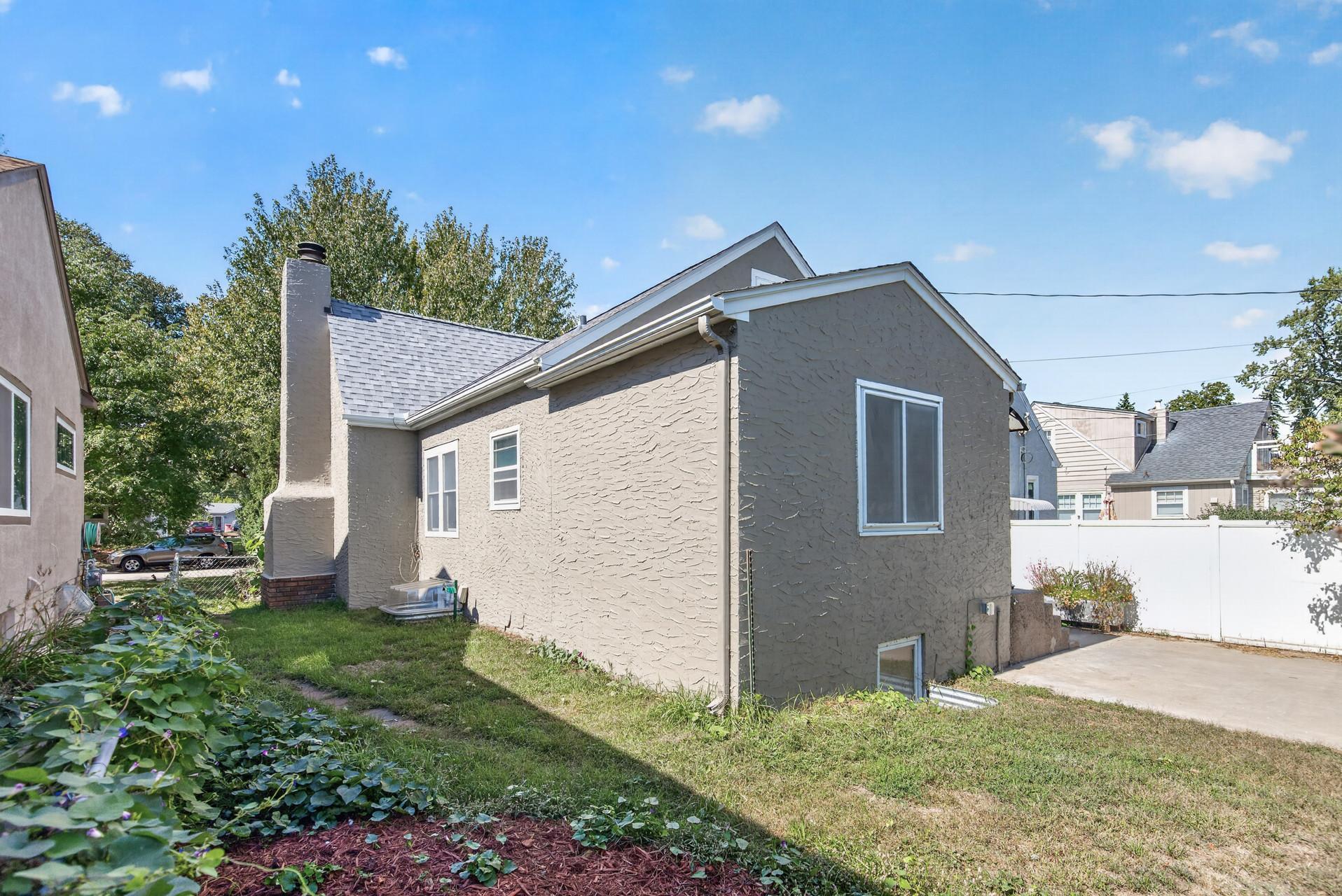 4242 Thomas Avenue N Property Photo 45