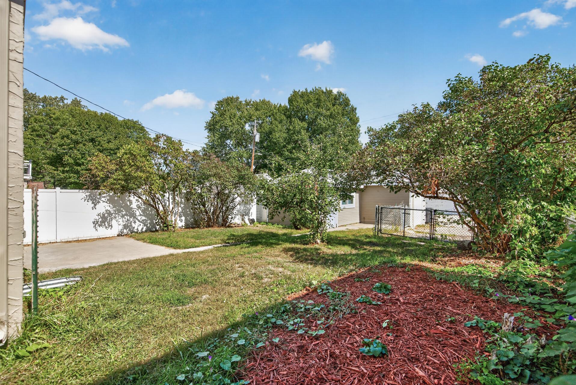 4242 Thomas Avenue N Property Photo 46