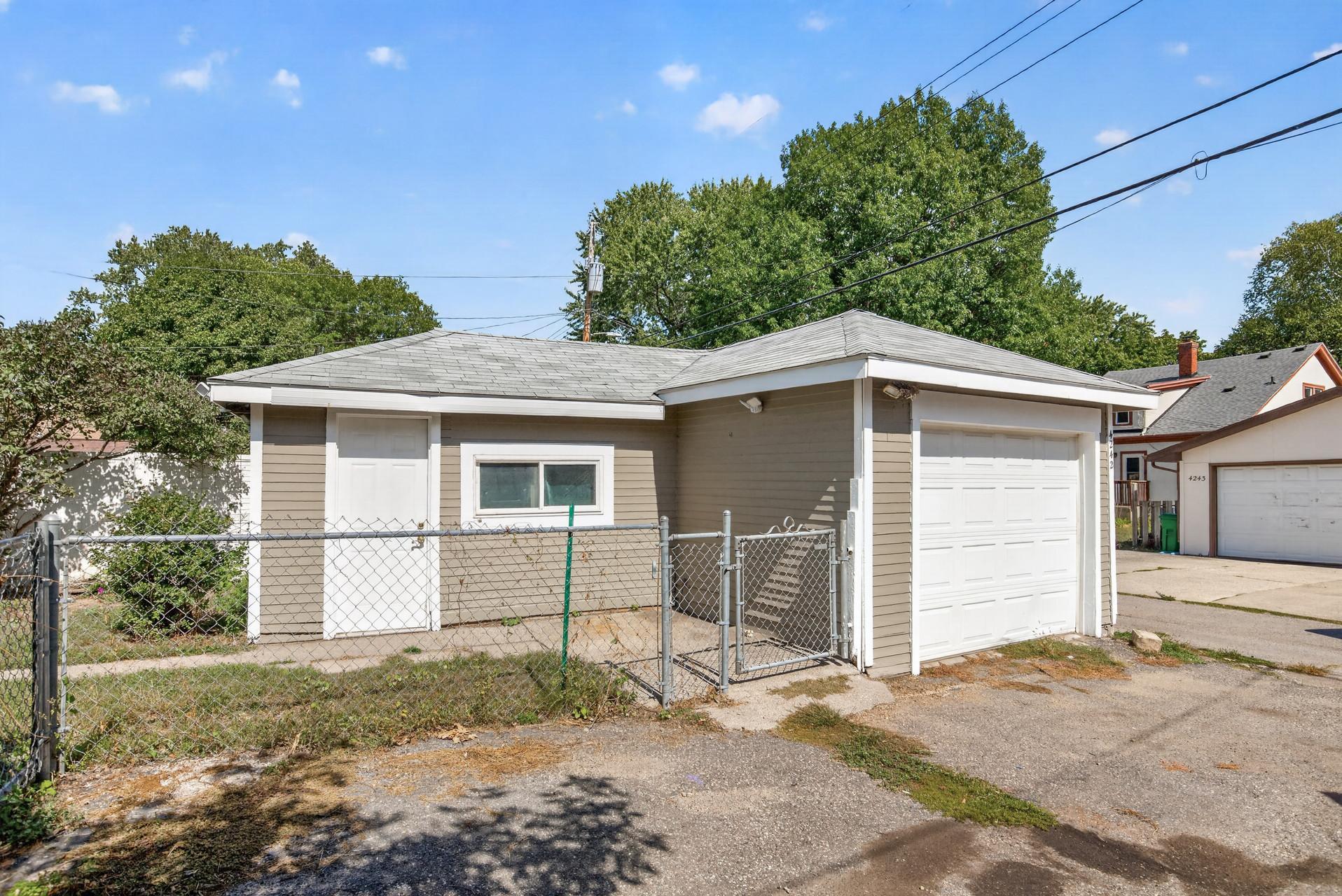 4242 Thomas Avenue N Property Photo 47
