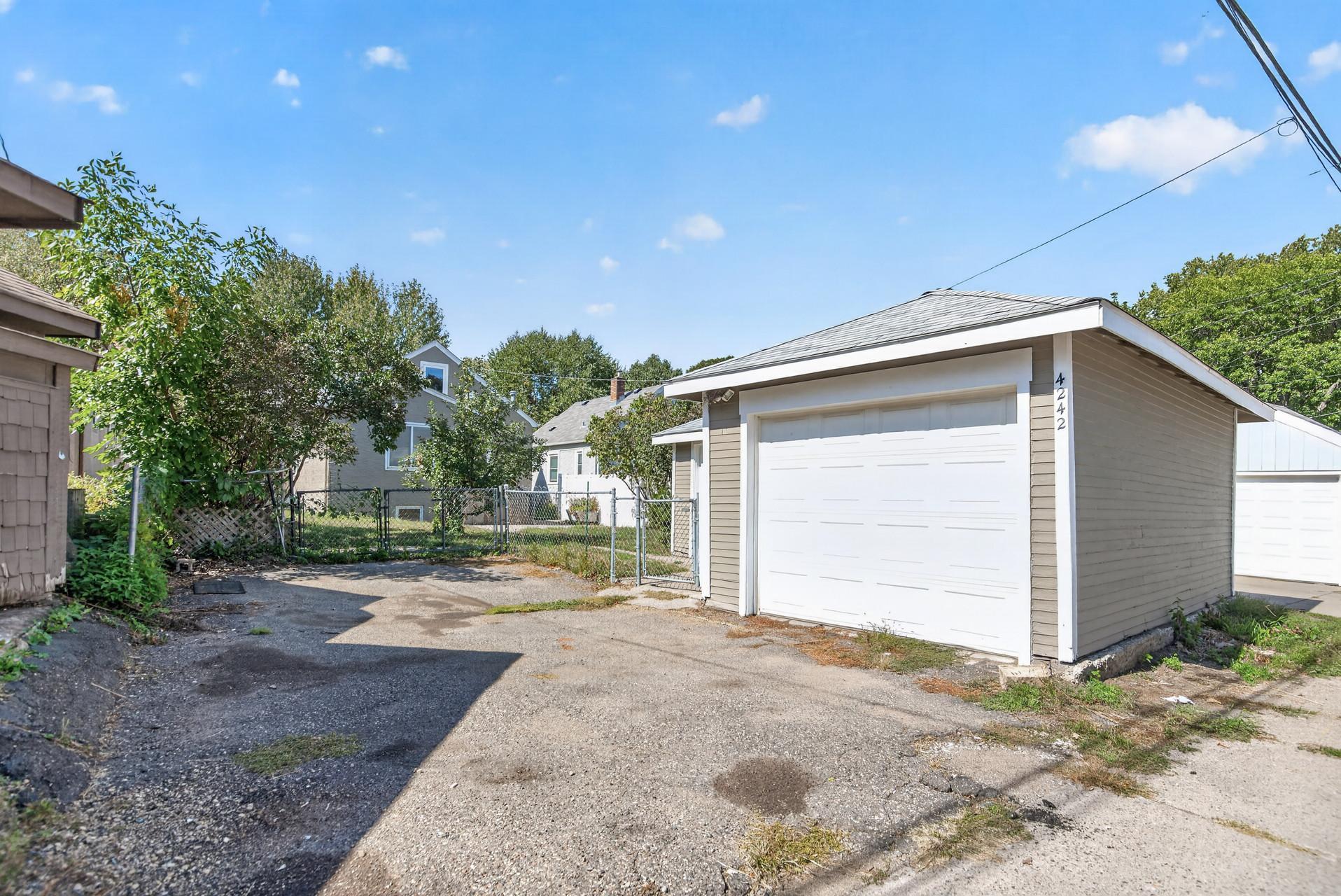 4242 Thomas Avenue N Property Photo 48
