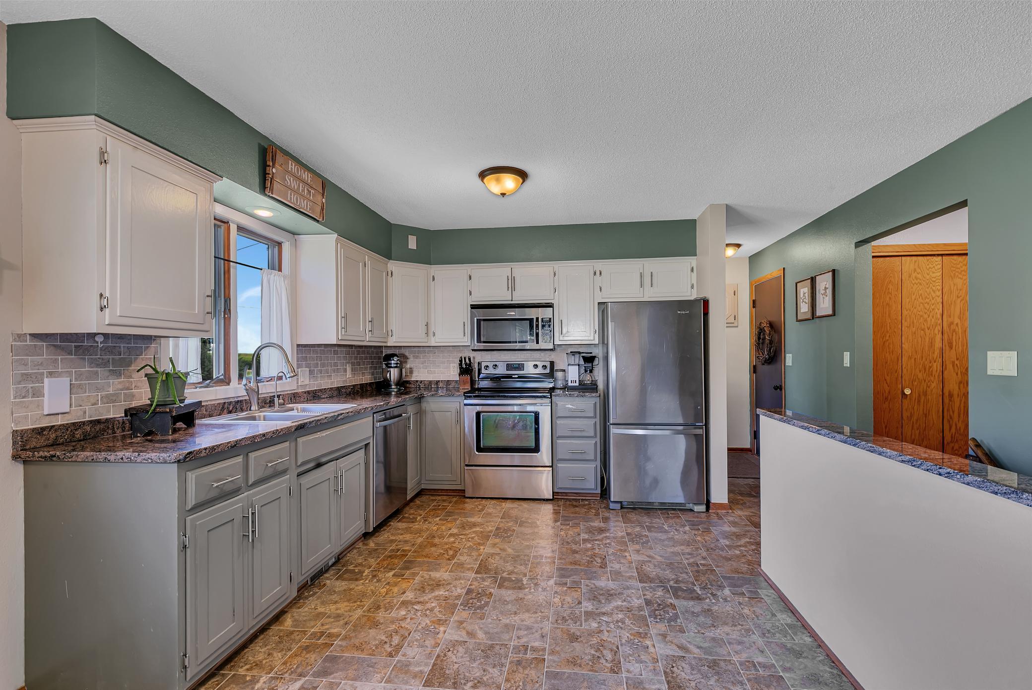 255 River Street Property Photo 14