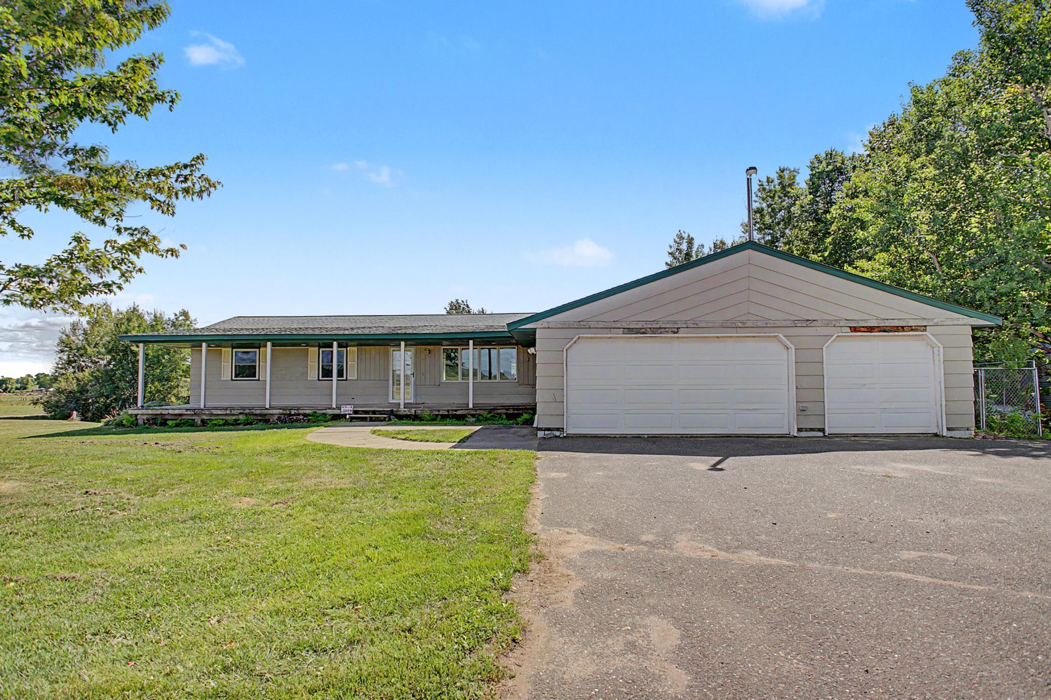 37981 Southfork Road Property Photo 2