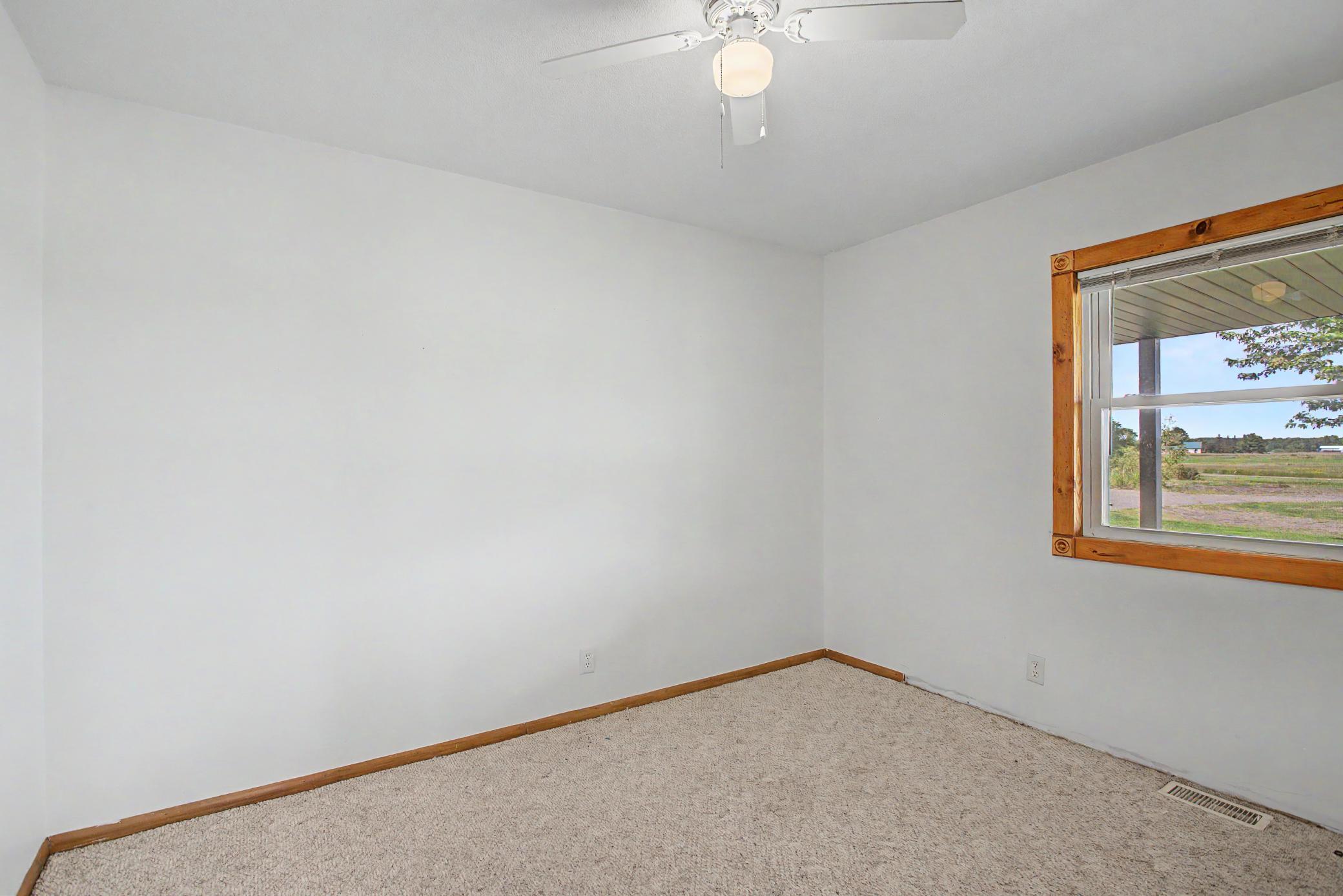 37981 Southfork Road Property Photo 30