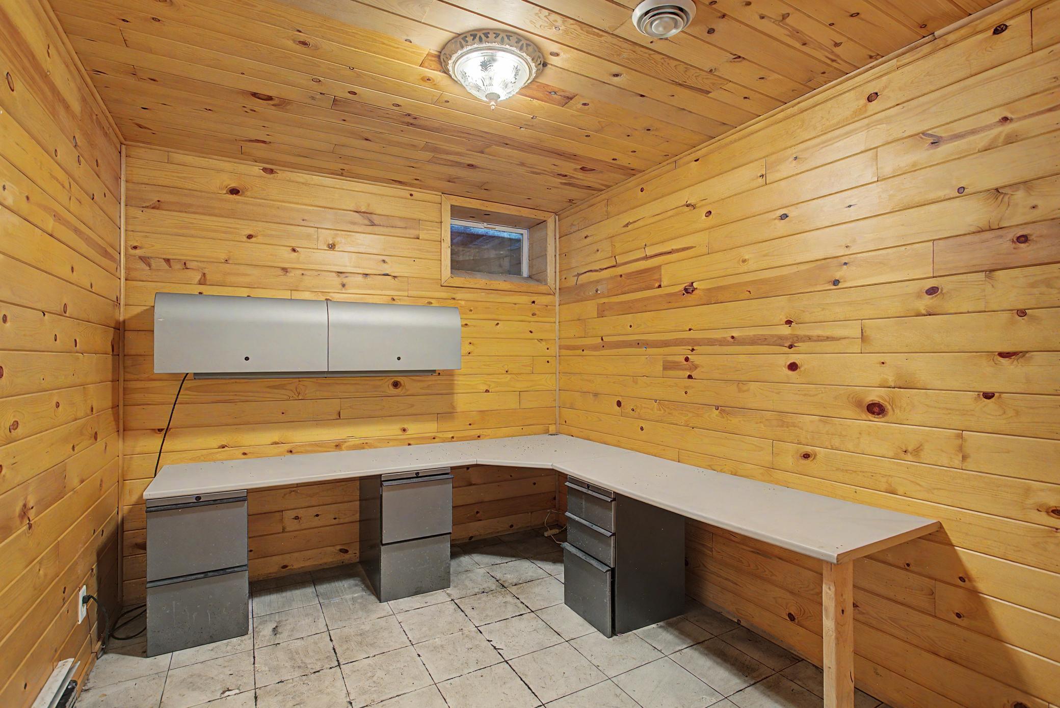 37981 Southfork Road Property Photo 34