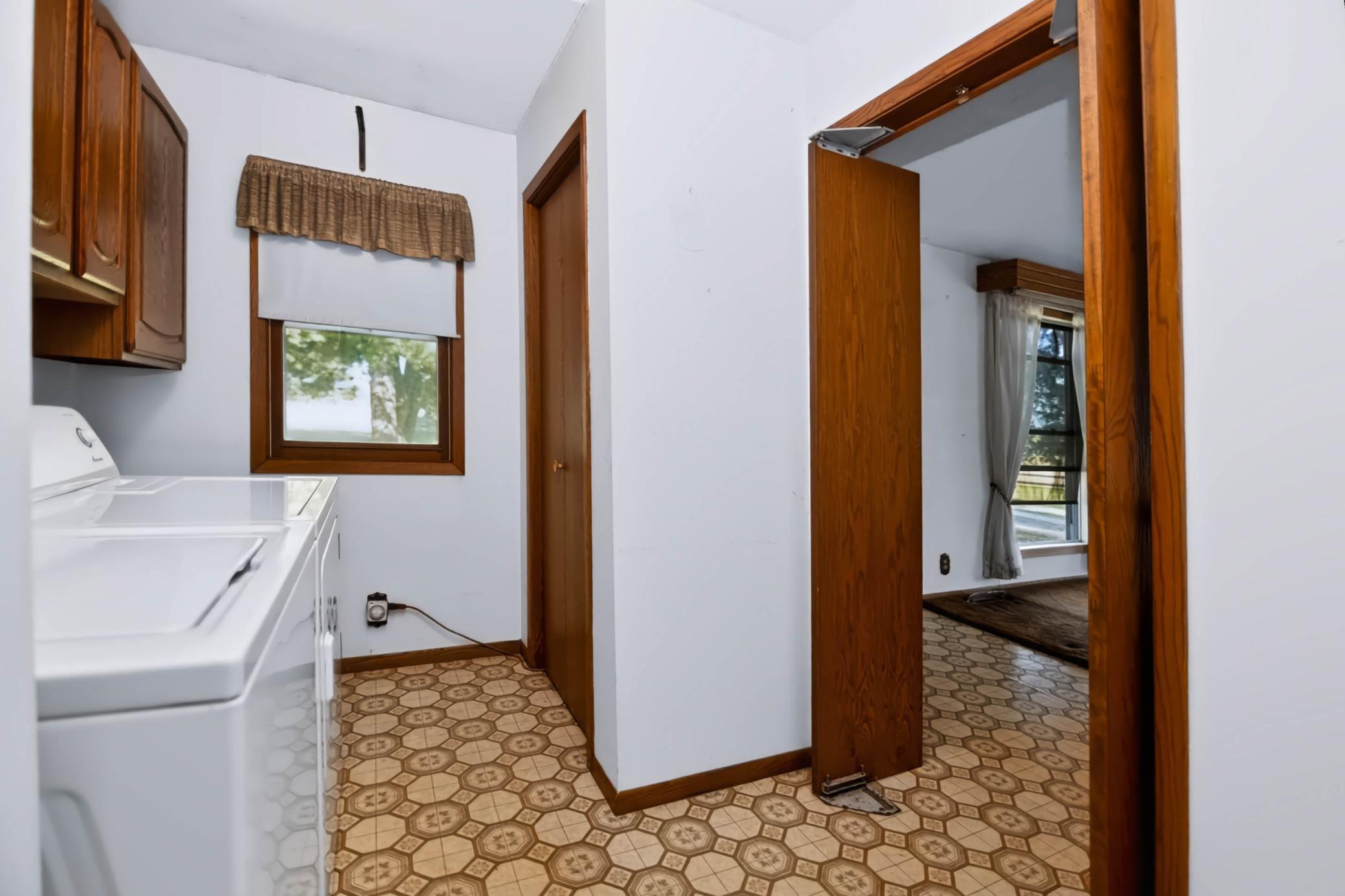 29201 County Highway 75 Property Photo 49