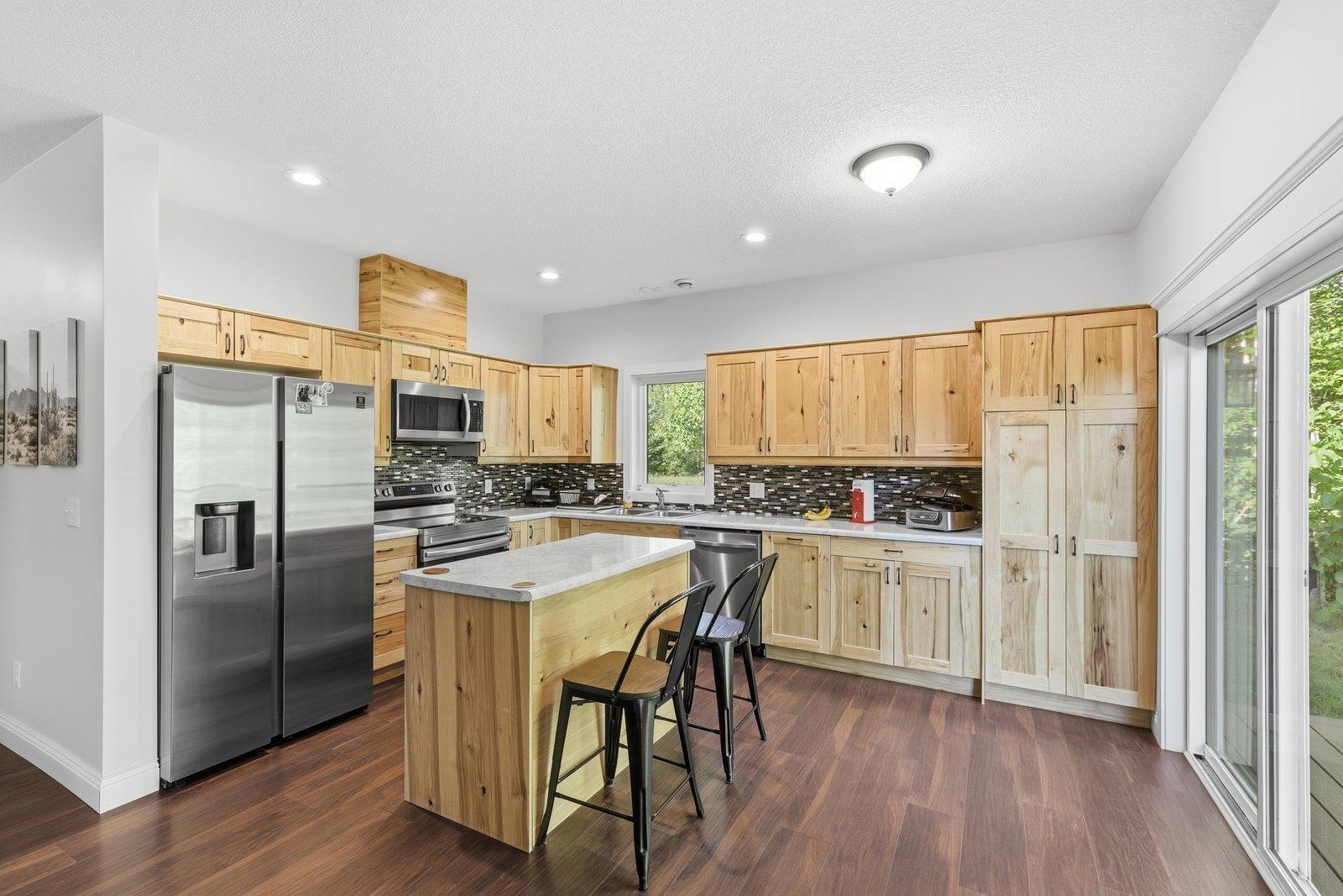 400 Jon Brown Drive Property Photo 6
