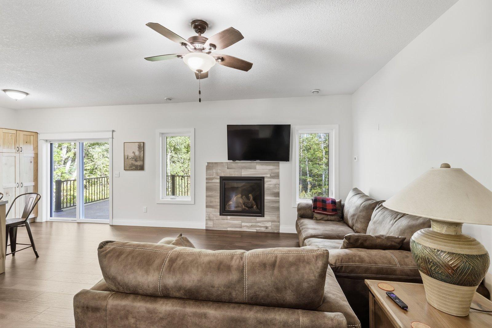 400 Jon Brown Drive Property Photo 10