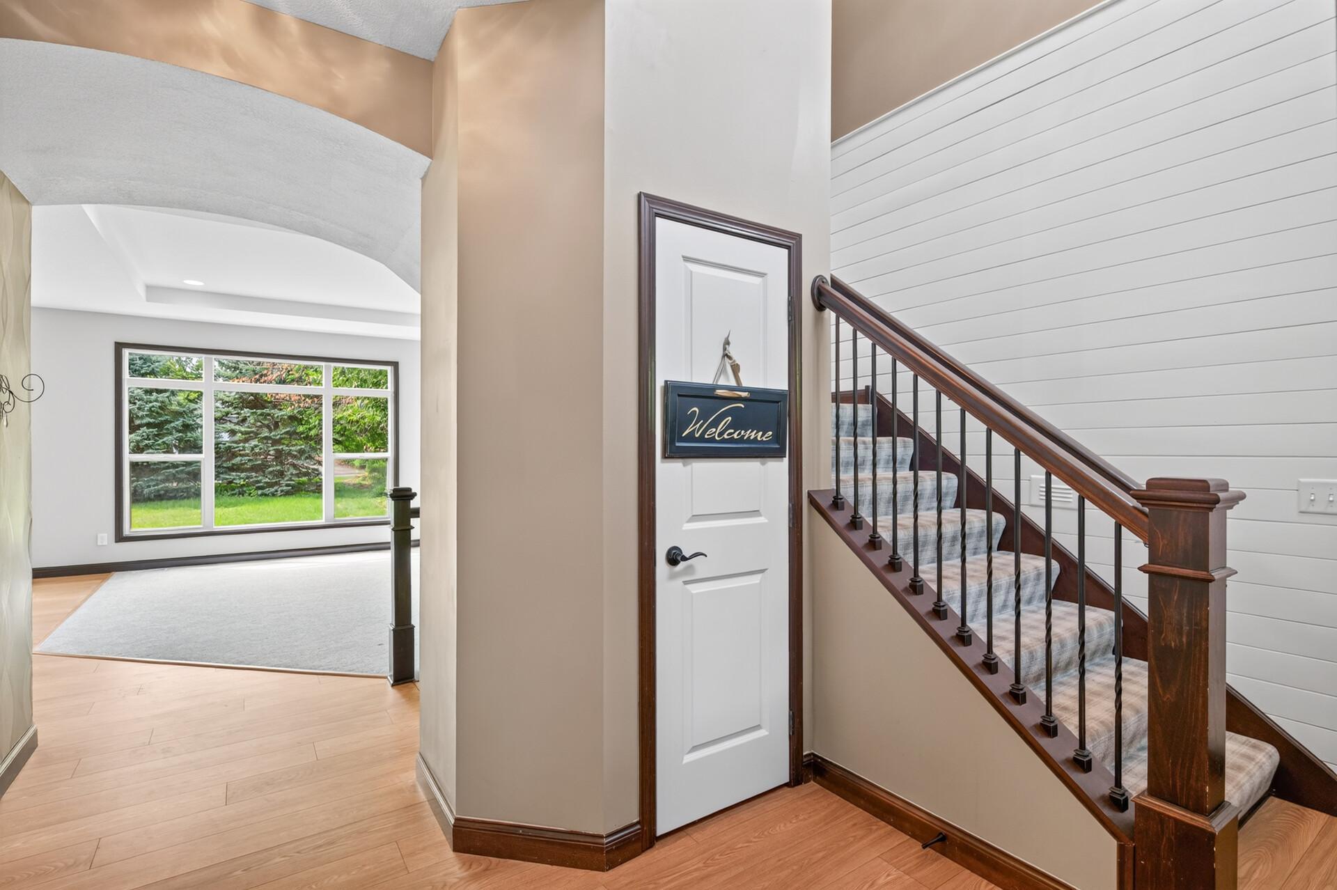 1545 Maple Place Property Photo 8