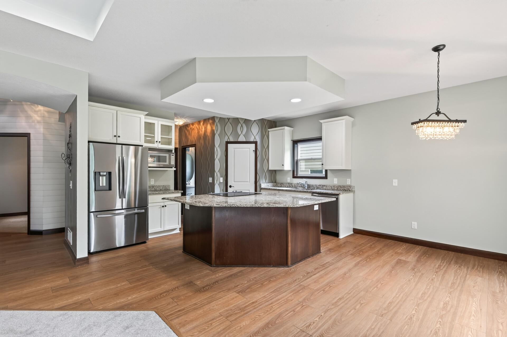 1545 Maple Place Property Photo 16