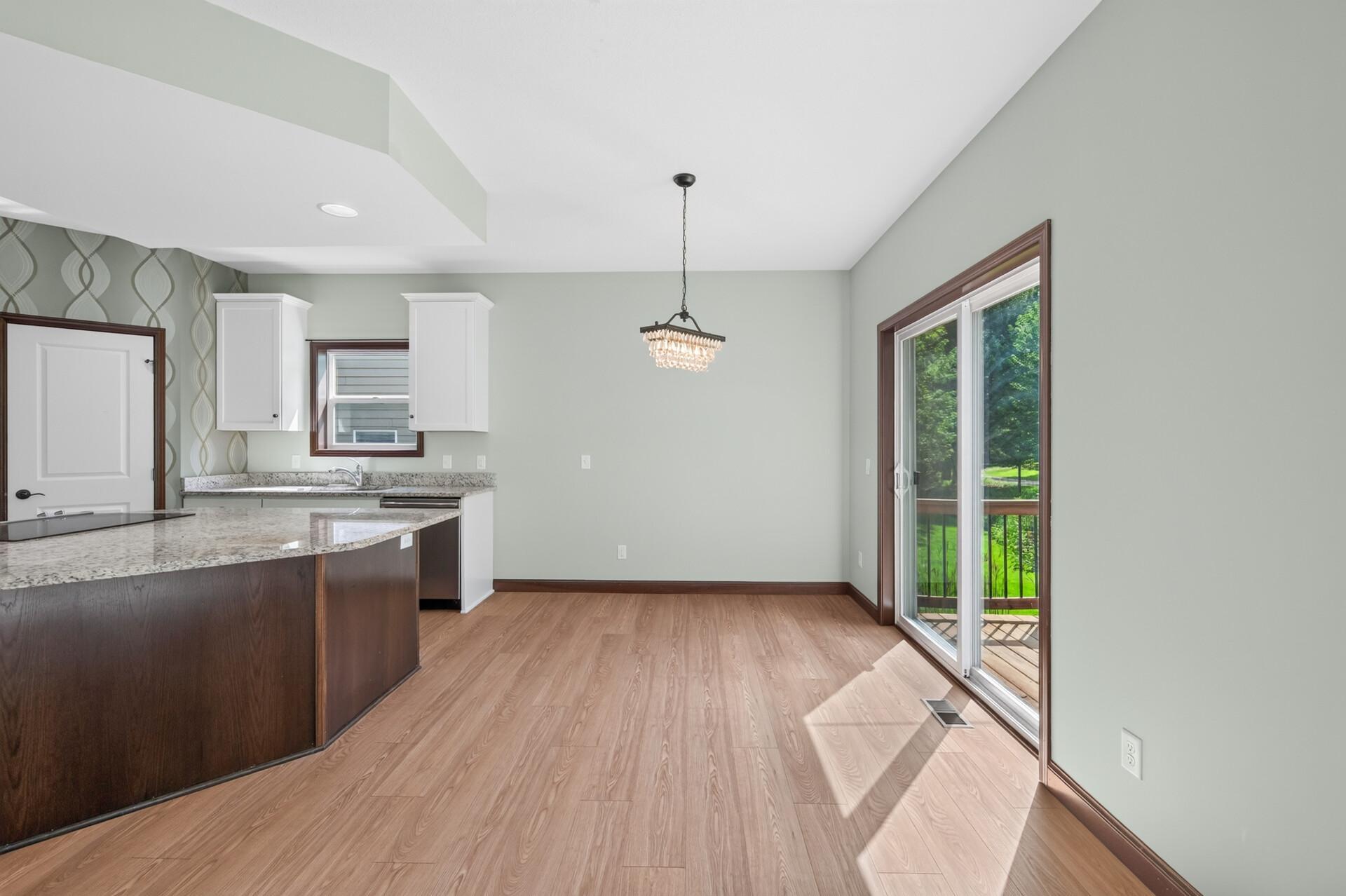 1545 Maple Place Property Photo 21