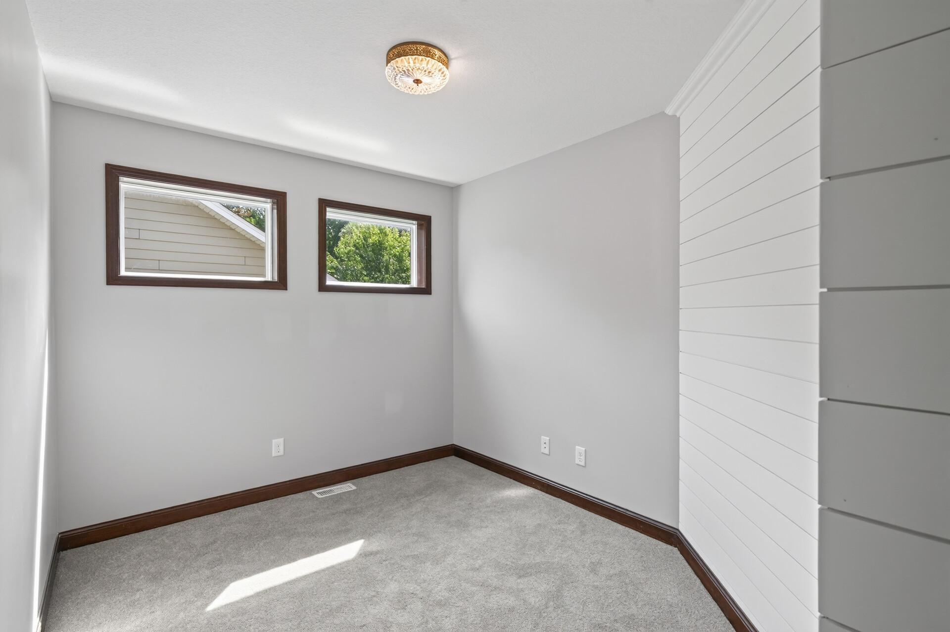 1545 Maple Place Property Photo 35