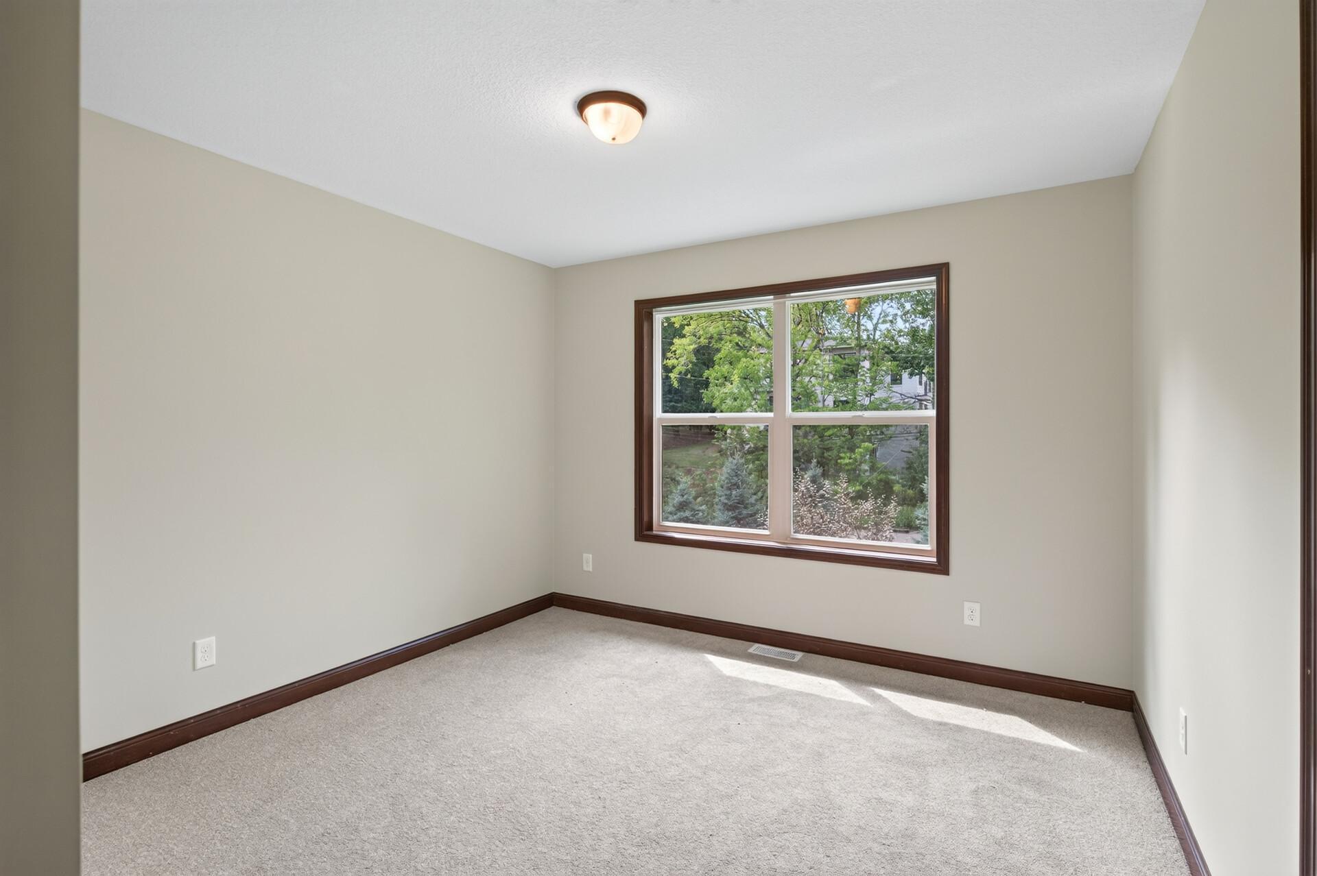1545 Maple Place Property Photo 36