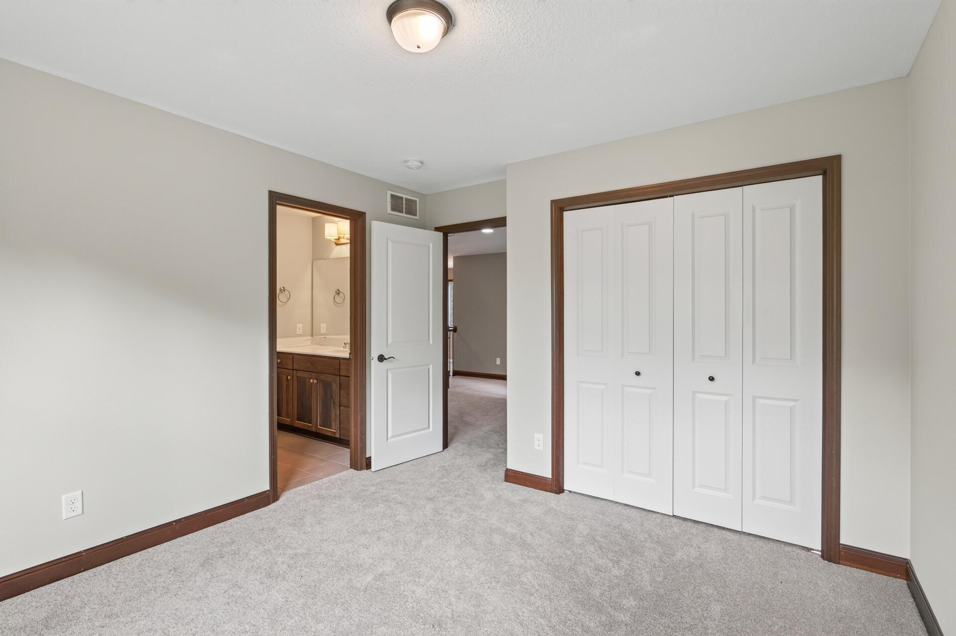 1545 Maple Place Property Photo 37