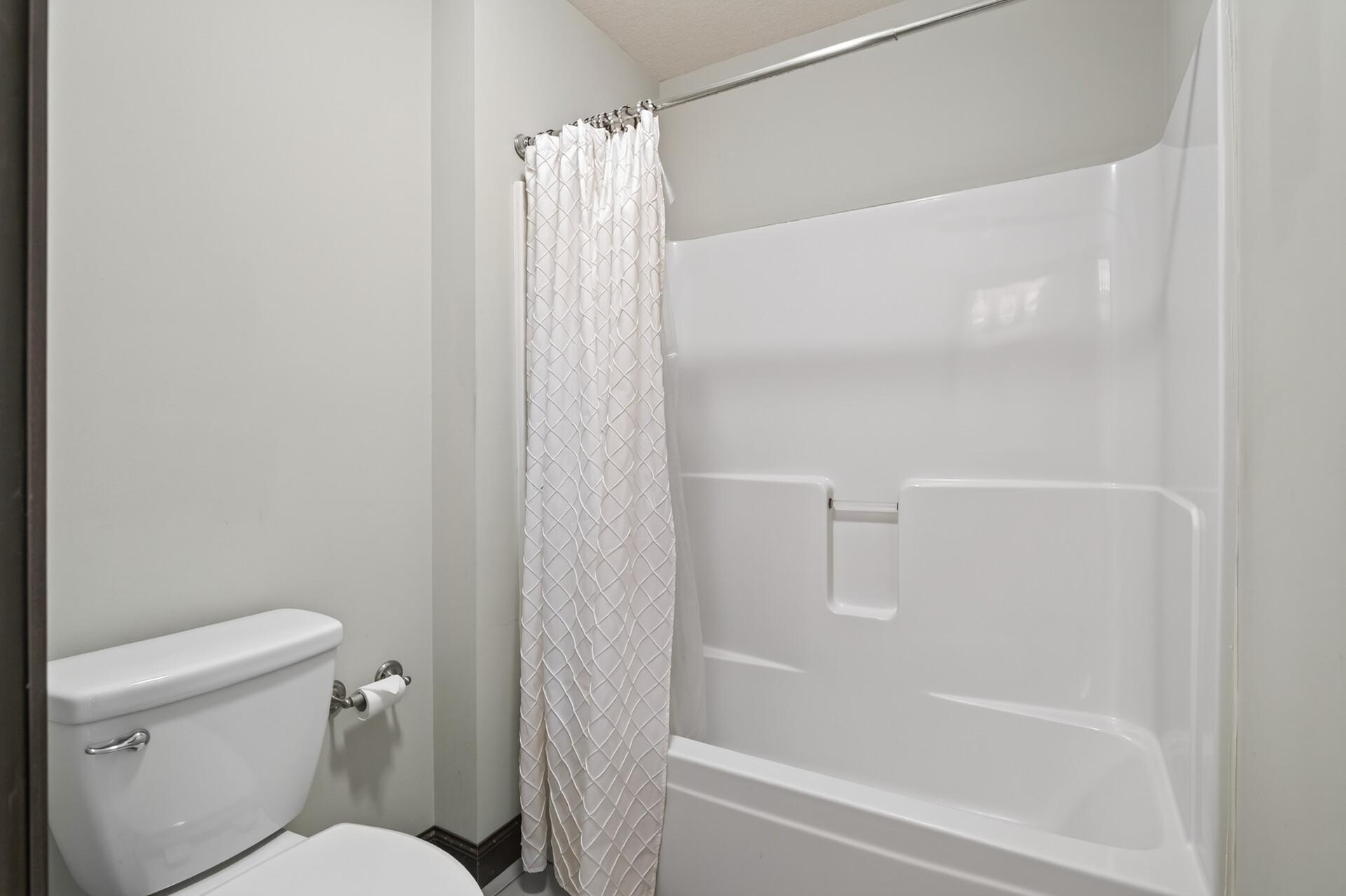 1545 Maple Place Property Photo 39