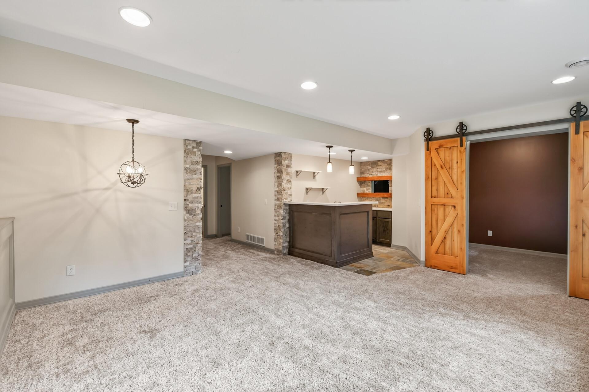 1545 Maple Place Property Photo 43