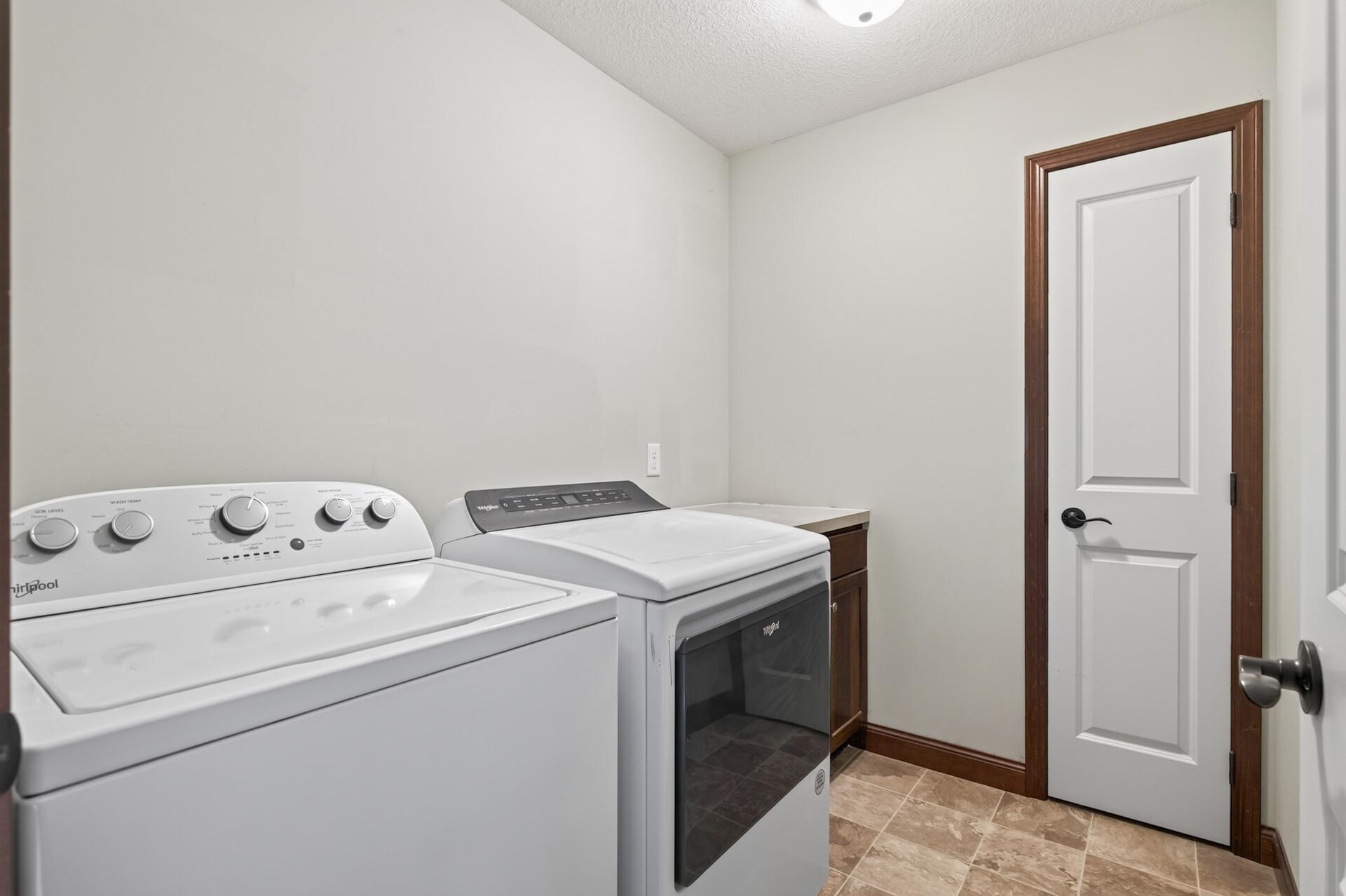 1545 Maple Place Property Photo 50