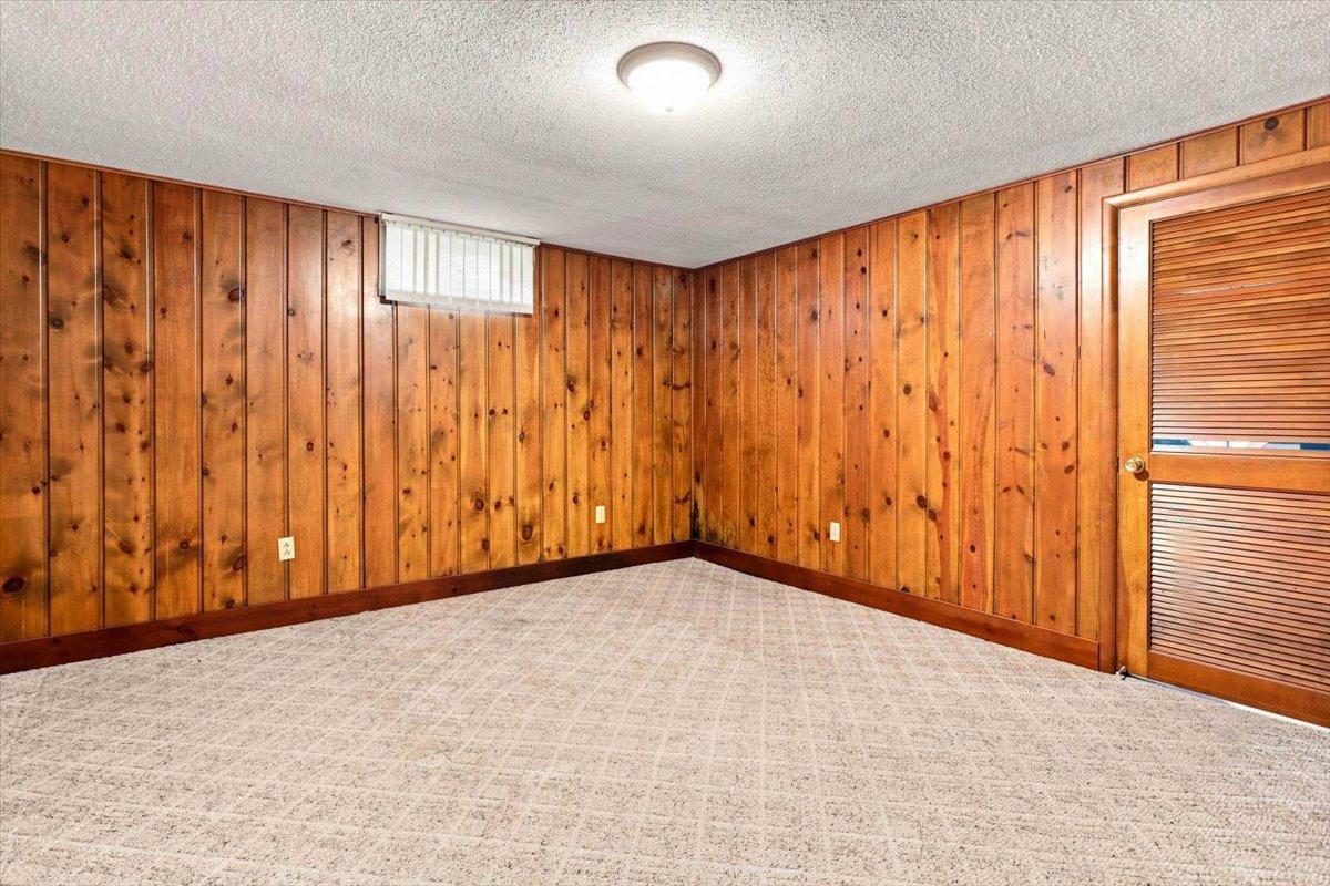 2094 220th Avenue Property Photo 26