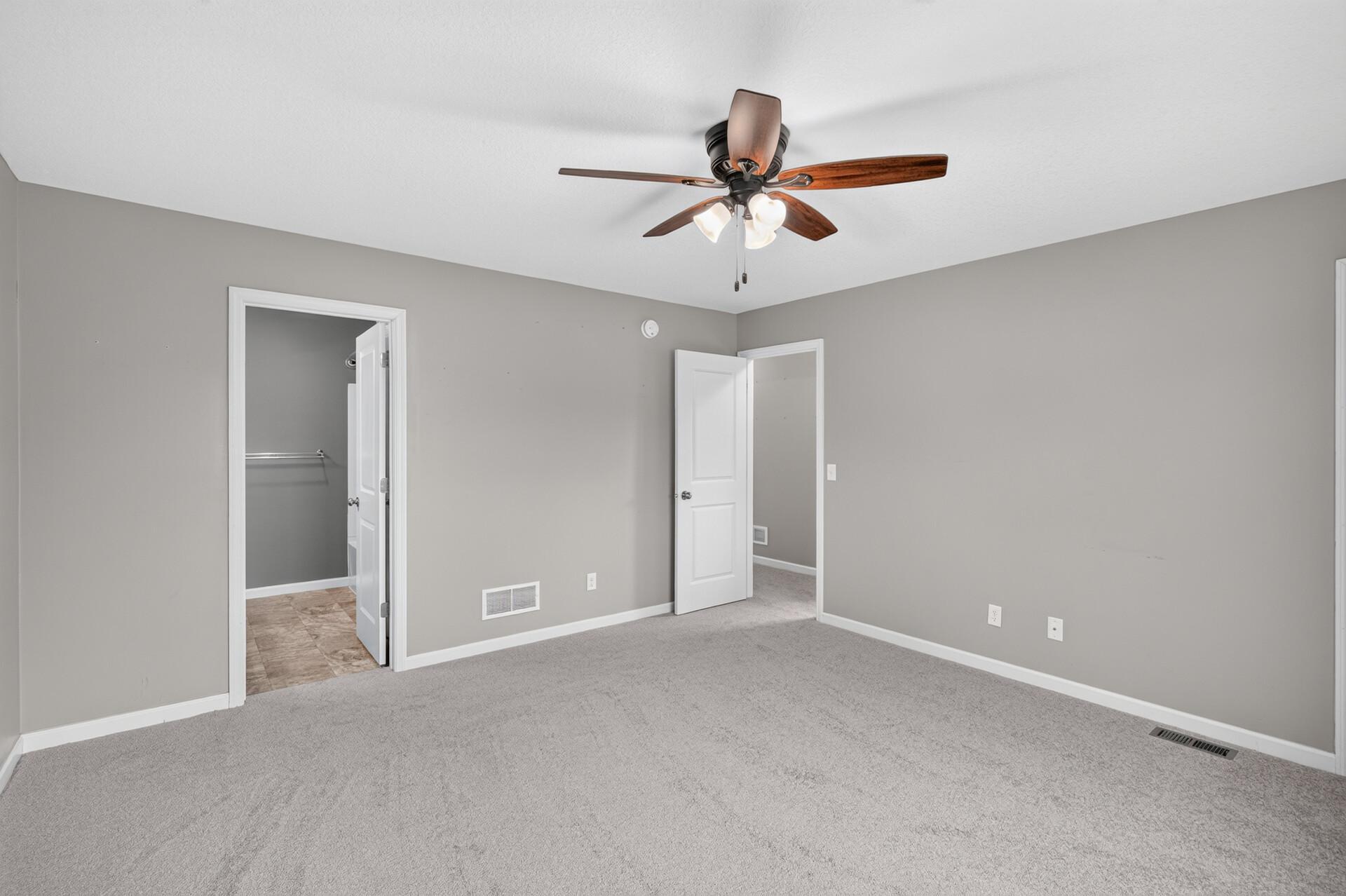 930 Meadows Boulevard Property Photo 10