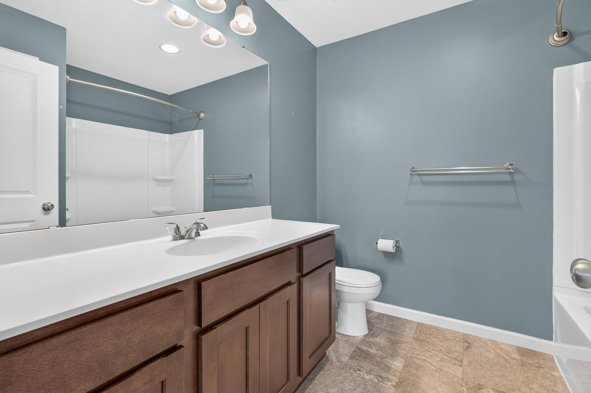 930 Meadows Boulevard Property Photo 11