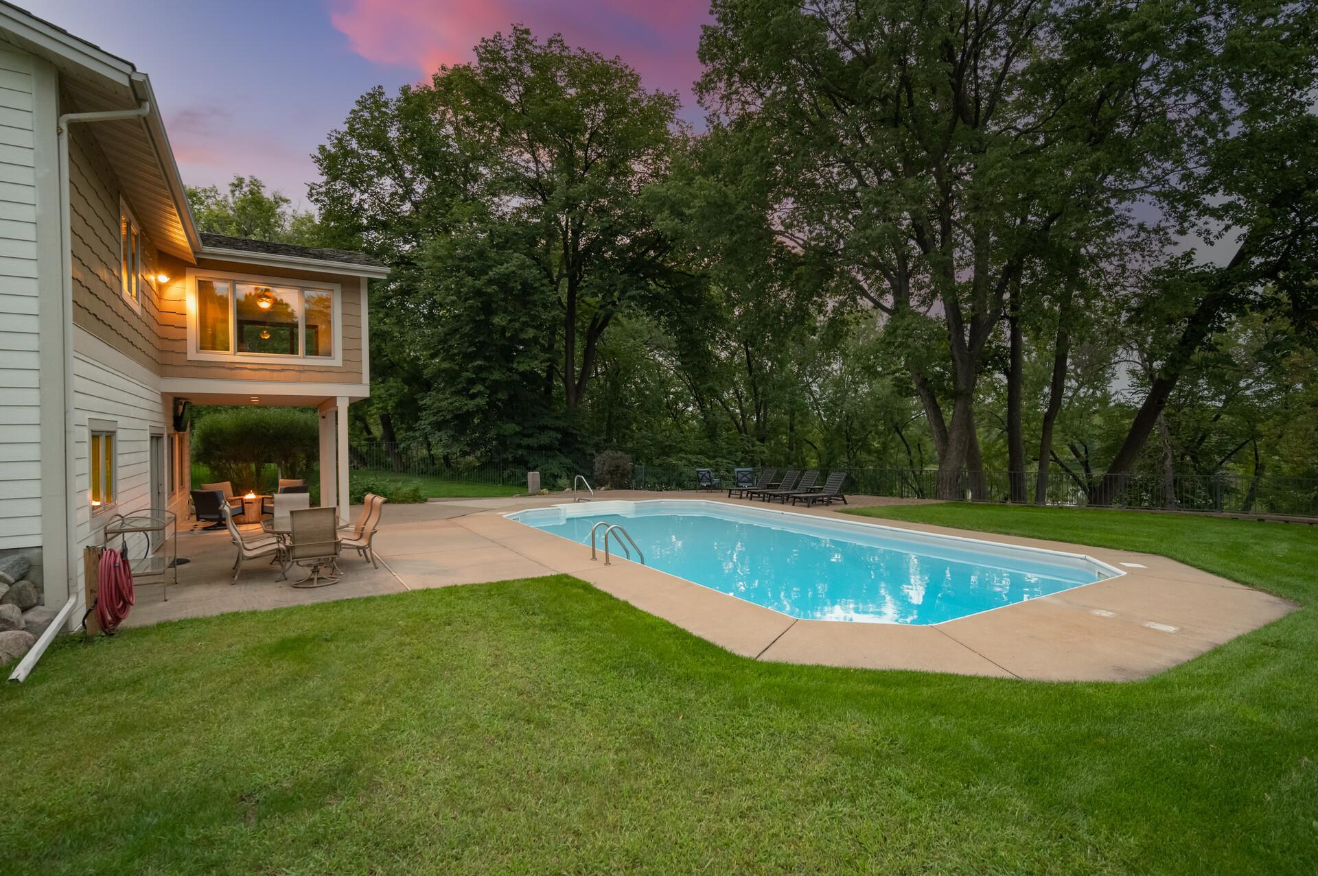 12510 Overlook Road Property Photo 4