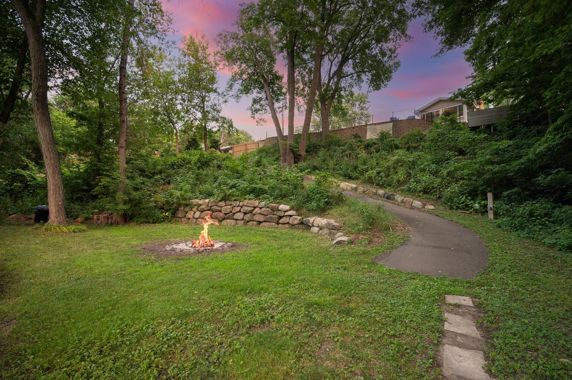 12510 Overlook Road Property Photo 11