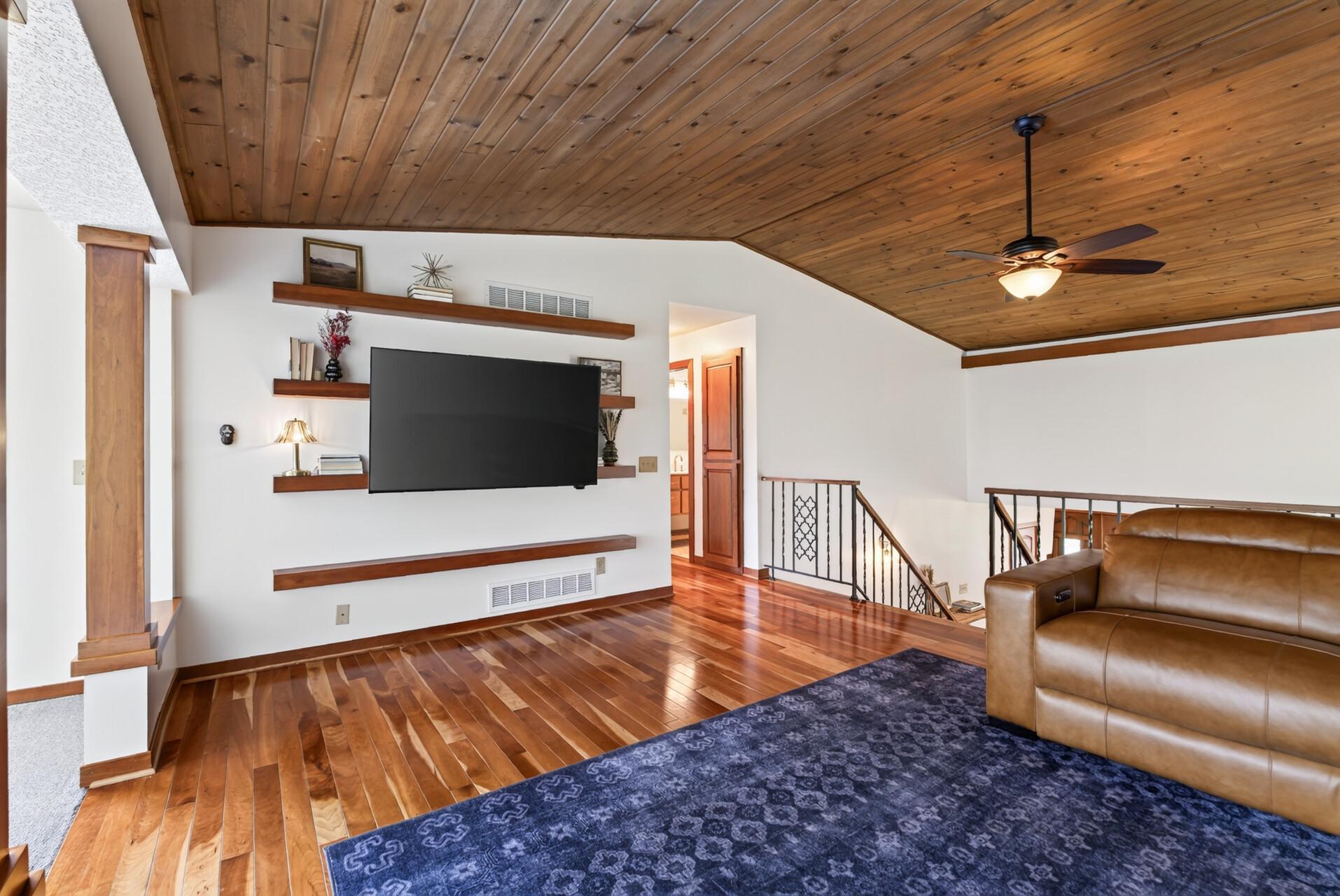 12510 Overlook Road Property Photo 34