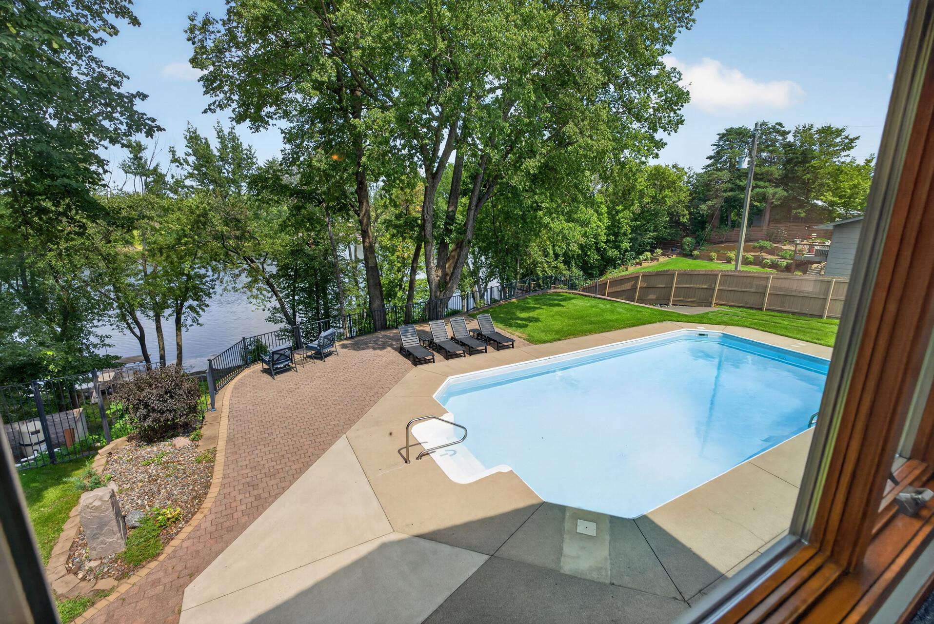 12510 Overlook Road Property Photo 40