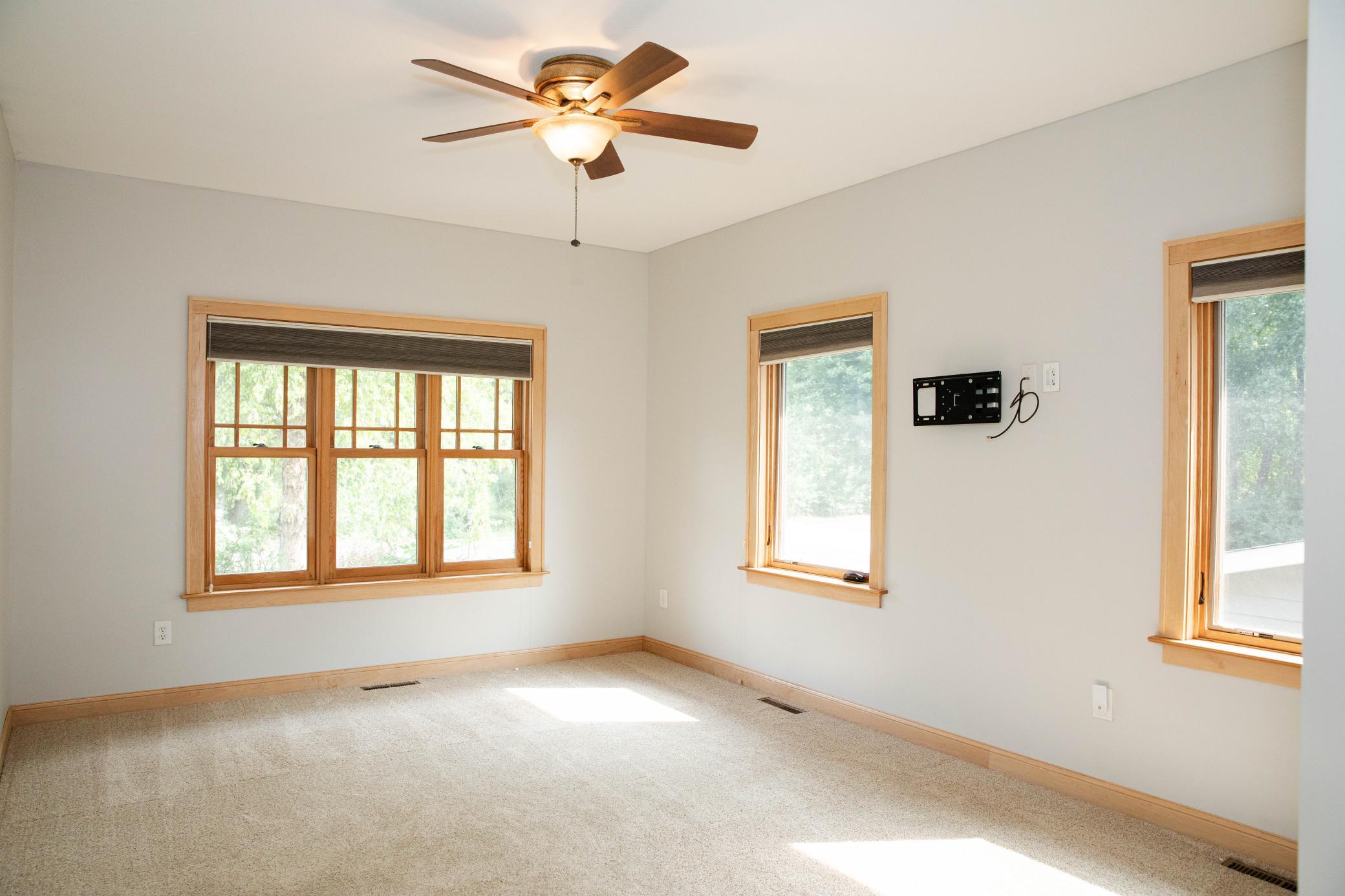 930 County Road C E Property Photo 14