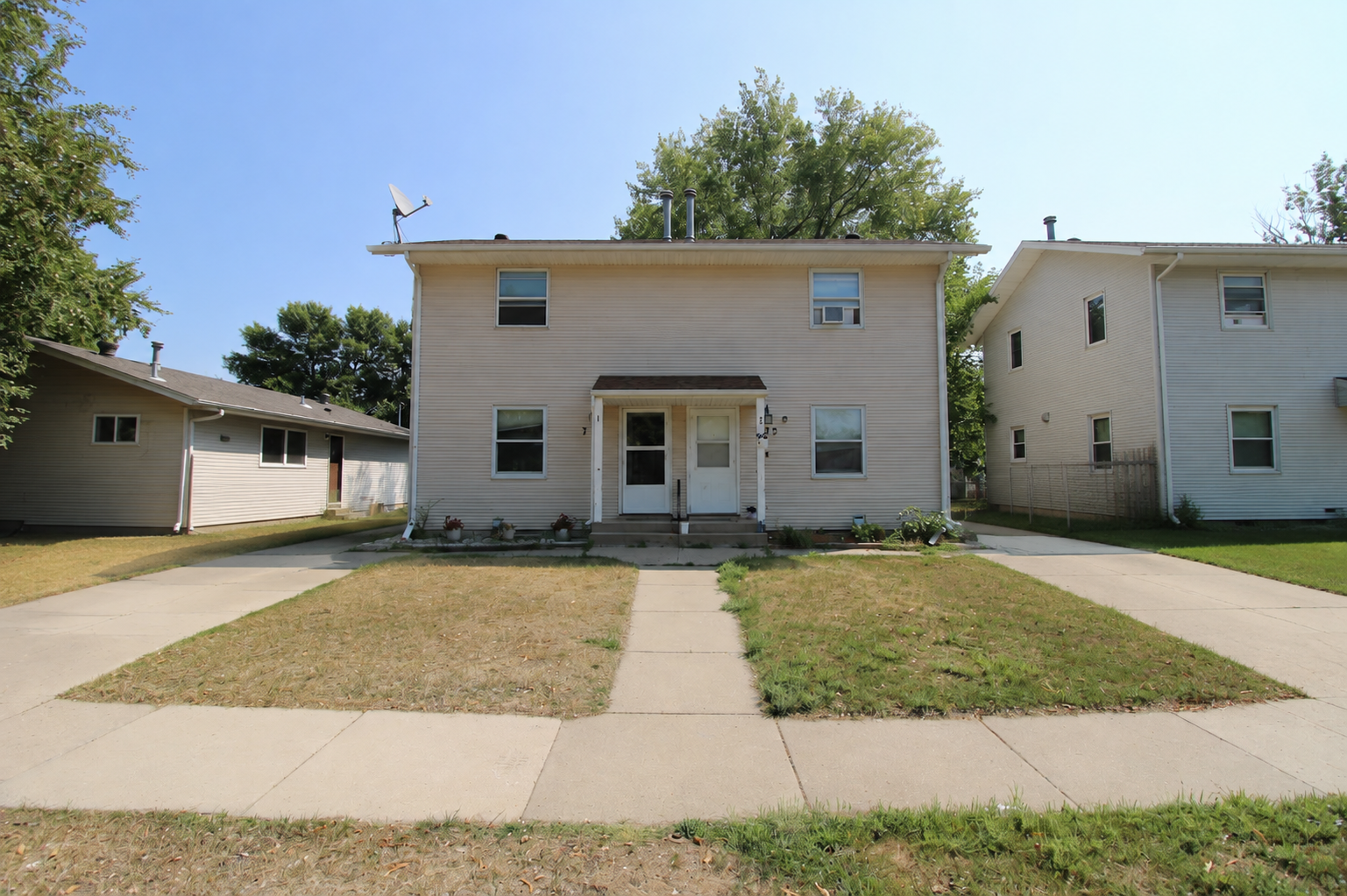 731 27th Street N Property Photo 1