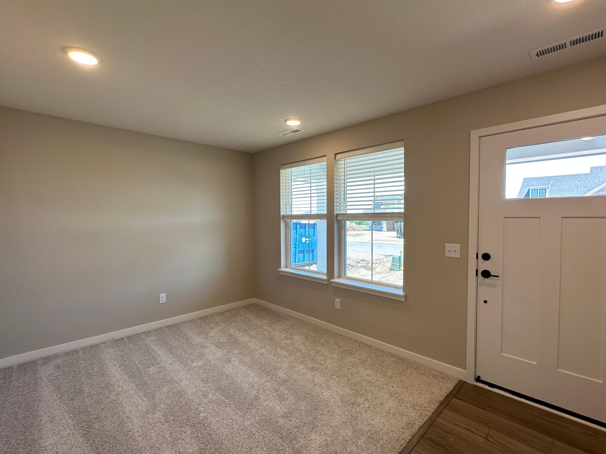 1664 Lund Way Property Photo 5