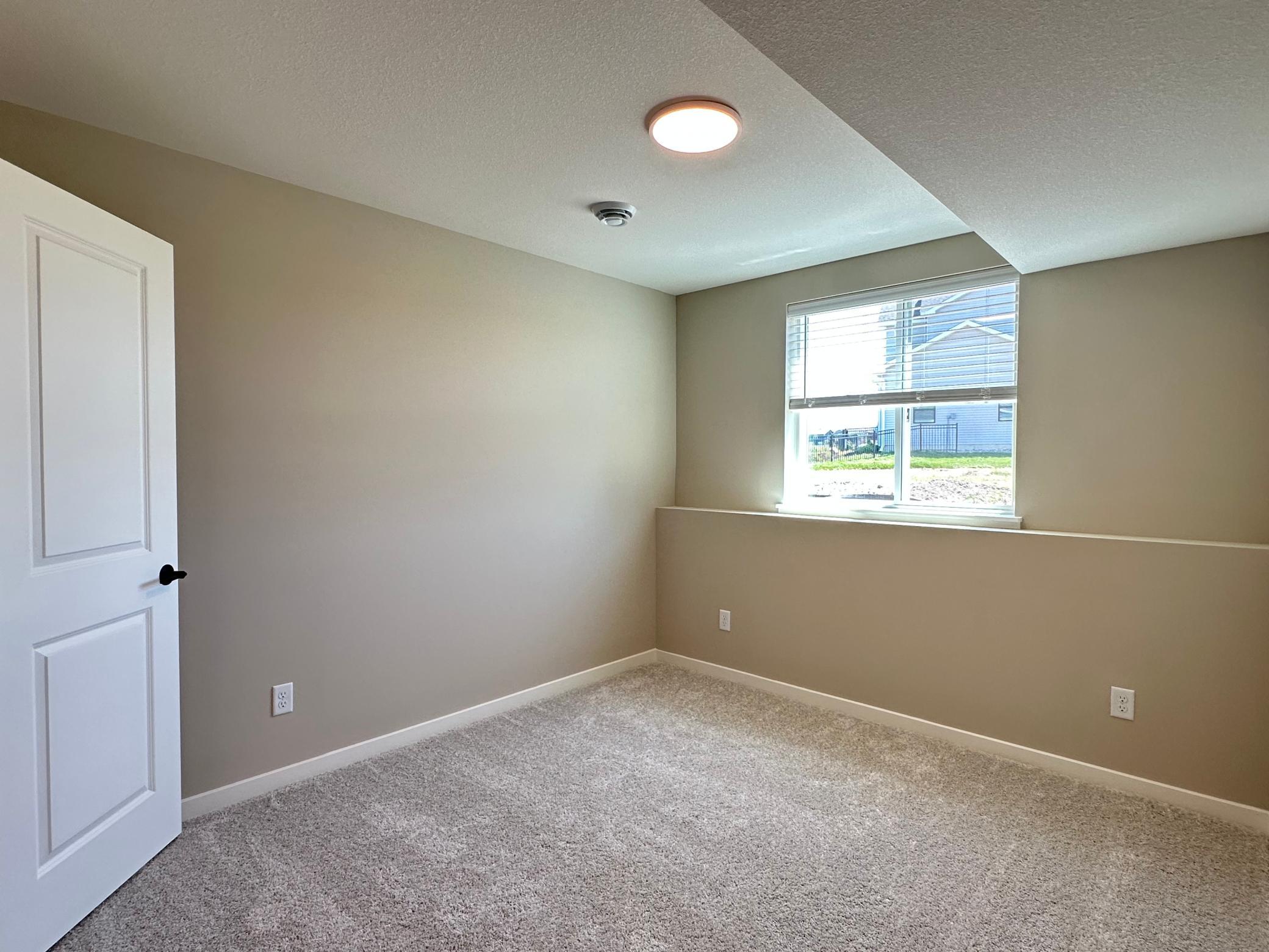 1664 Lund Way Property Photo 12