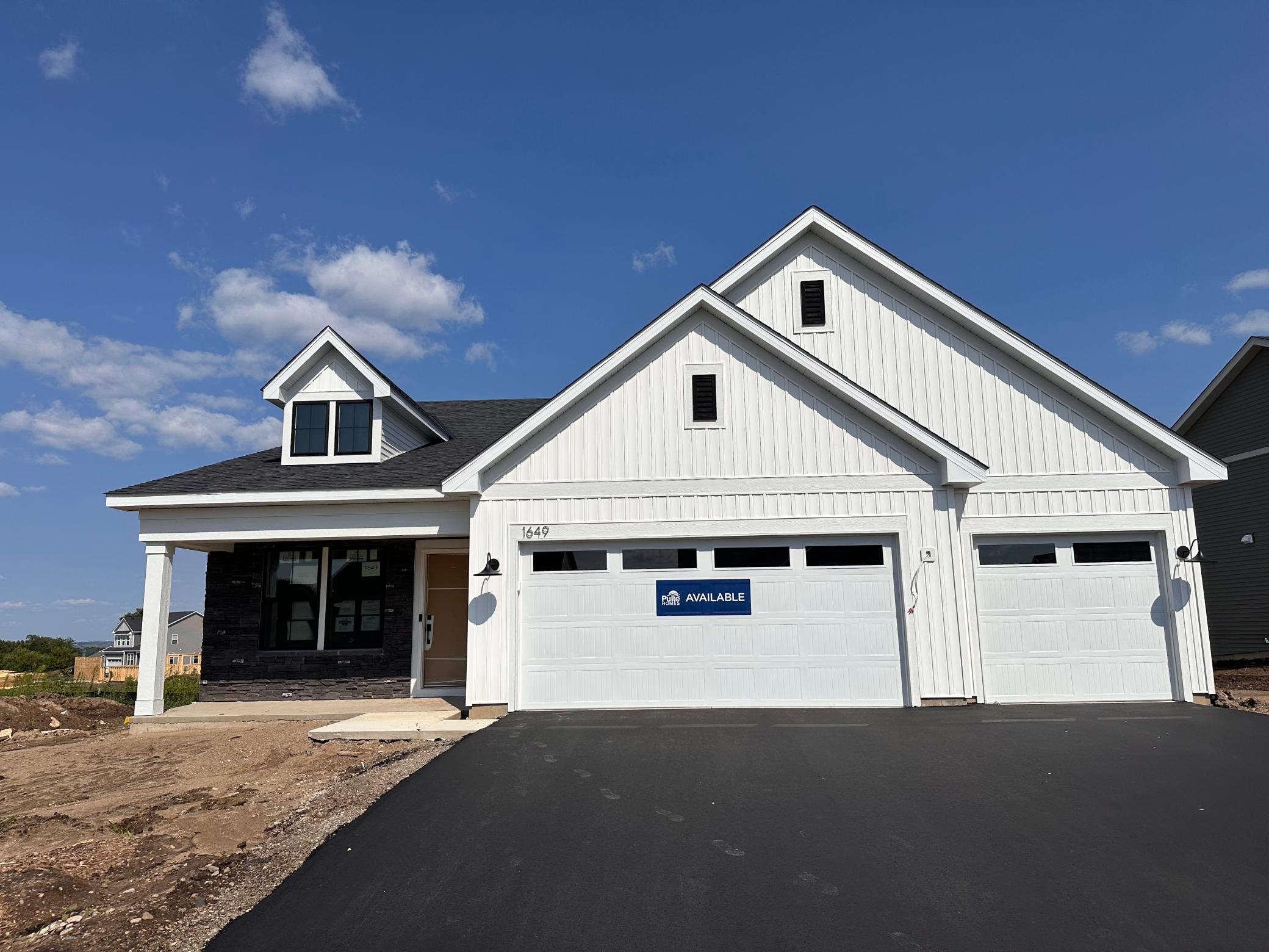 1649 Lund Way Property Photo 3