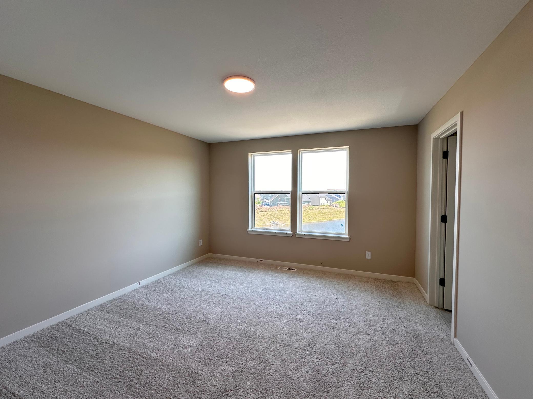 1649 Lund Way Property Photo 11