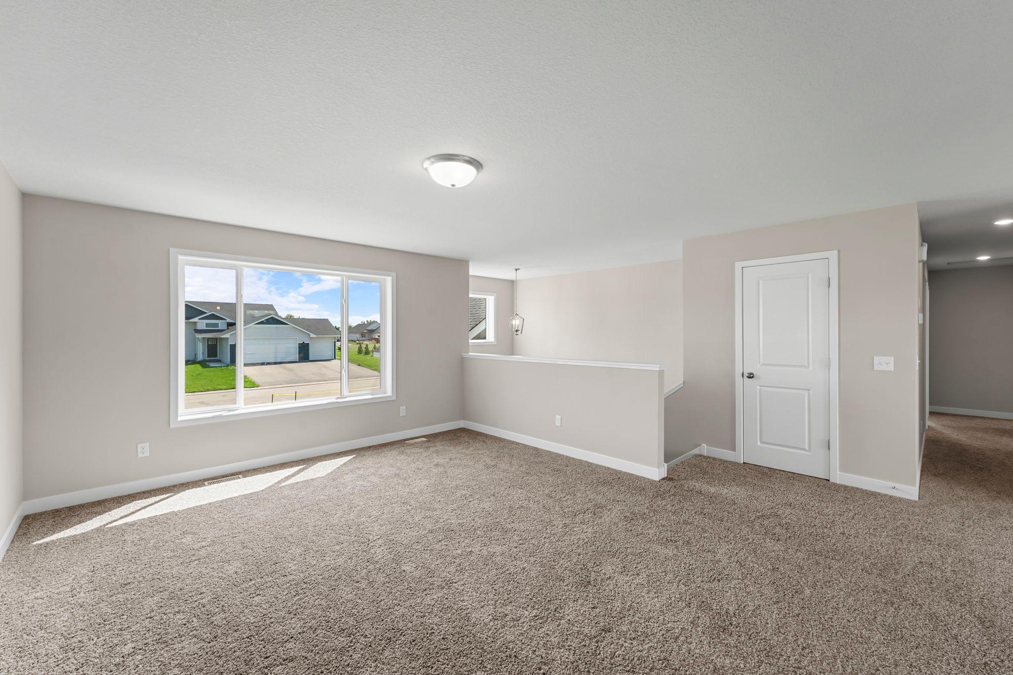 2145 Violet Lane Property Photo 4