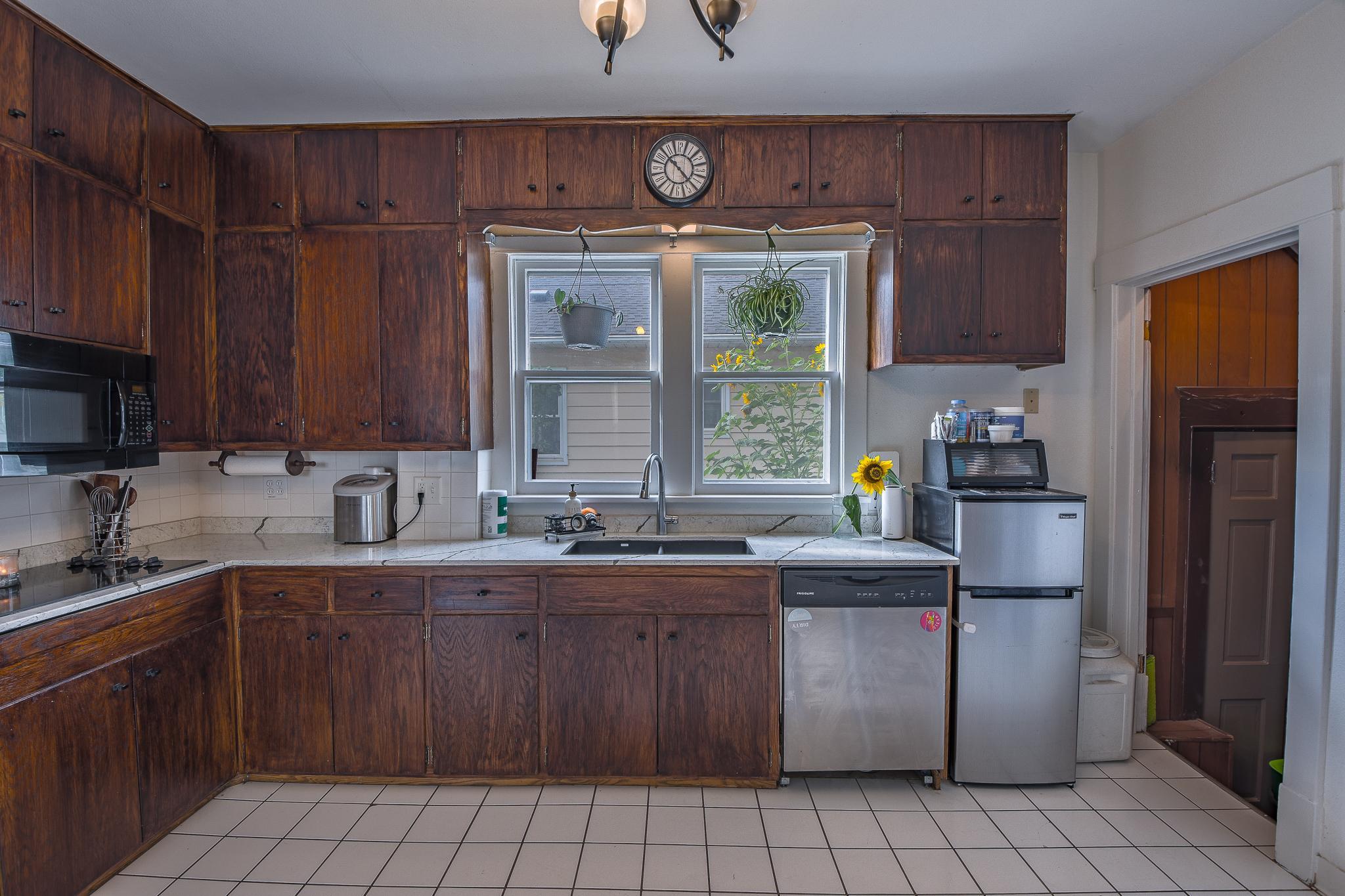 814 Mckinley Place S Property Photo 5