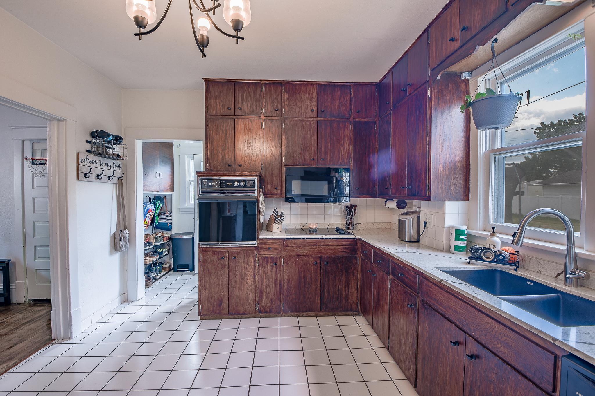 814 Mckinley Place S Property Photo 6