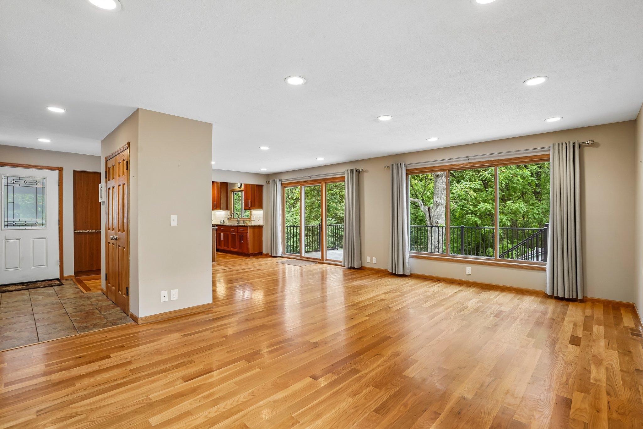 4580 Oak Pond Road Property Photo 4