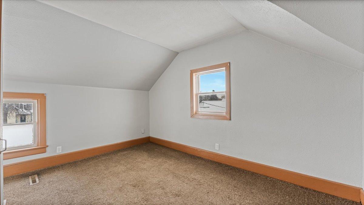 604 Atlantic Avenue N Property Photo 17