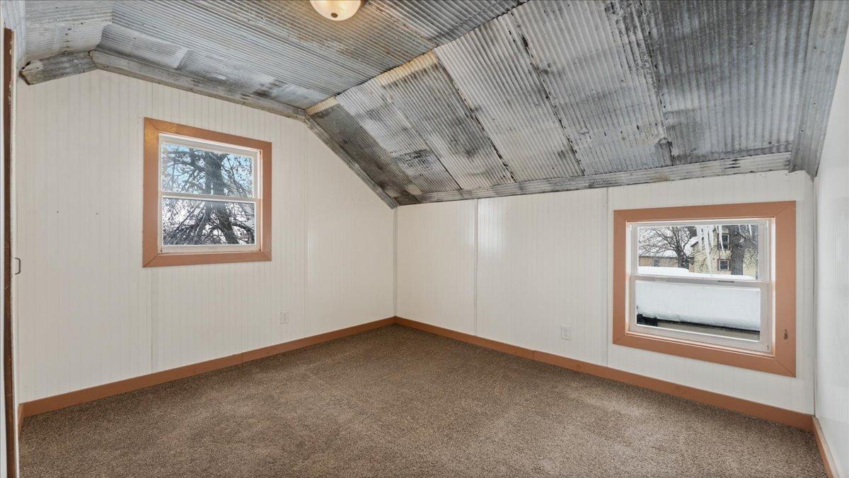 604 Atlantic Avenue N Property Photo 18