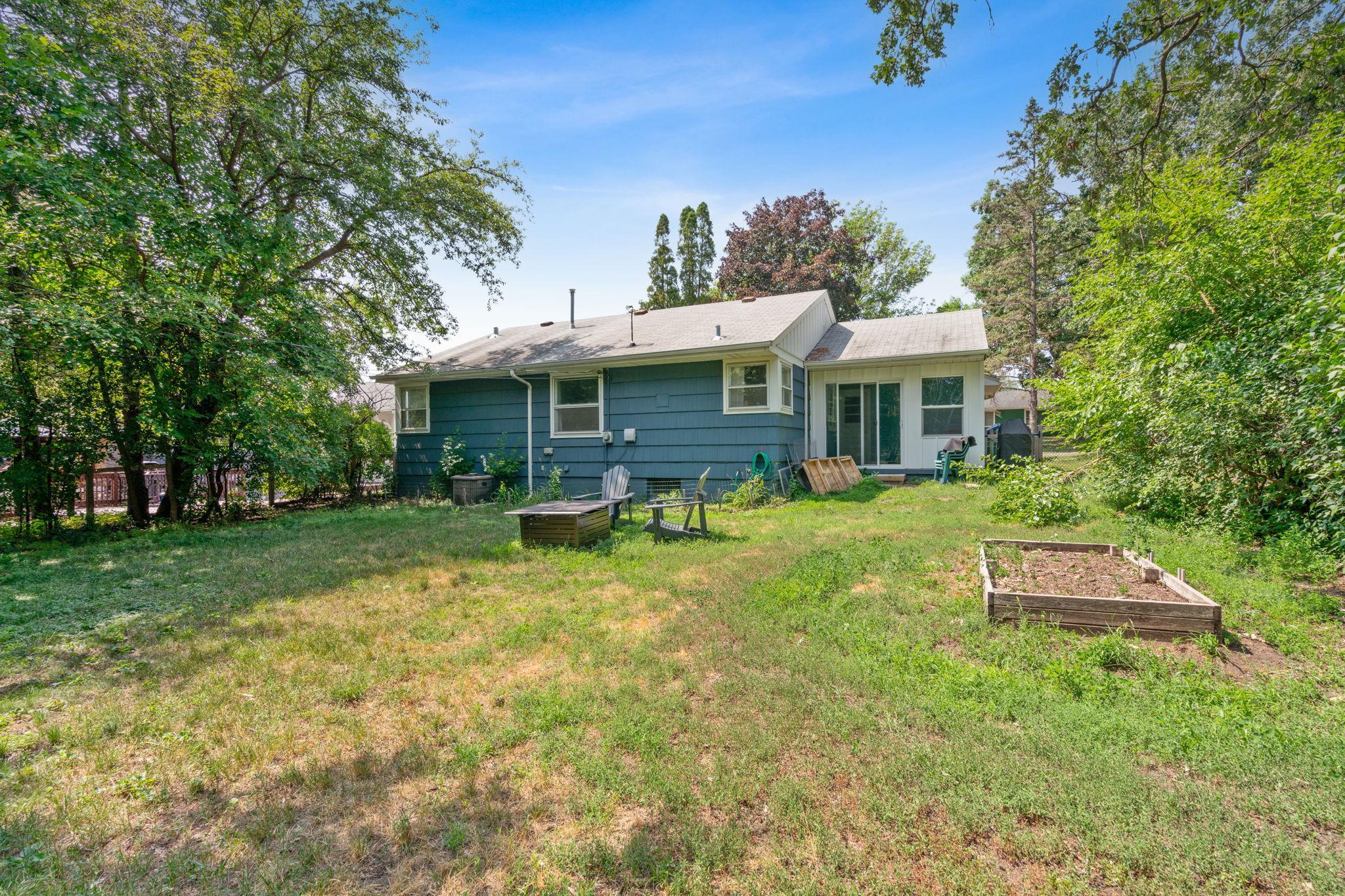6819 Eliot View Road Property Photo 7