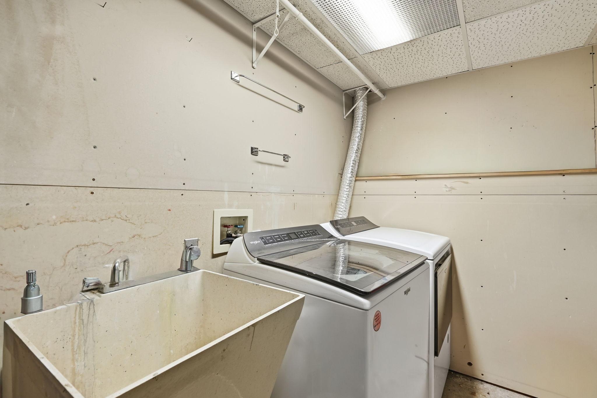 1827 Haller Way Property Photo 32