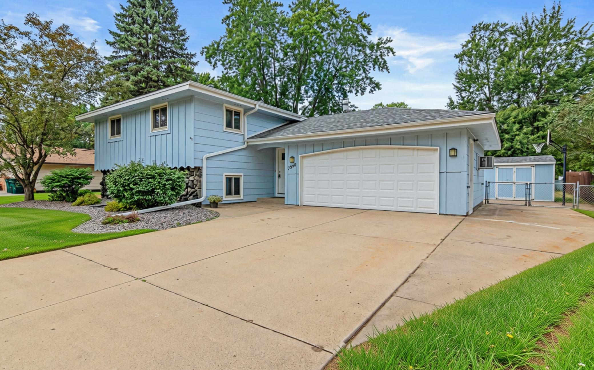 7840 Bona Road Property Photo 1