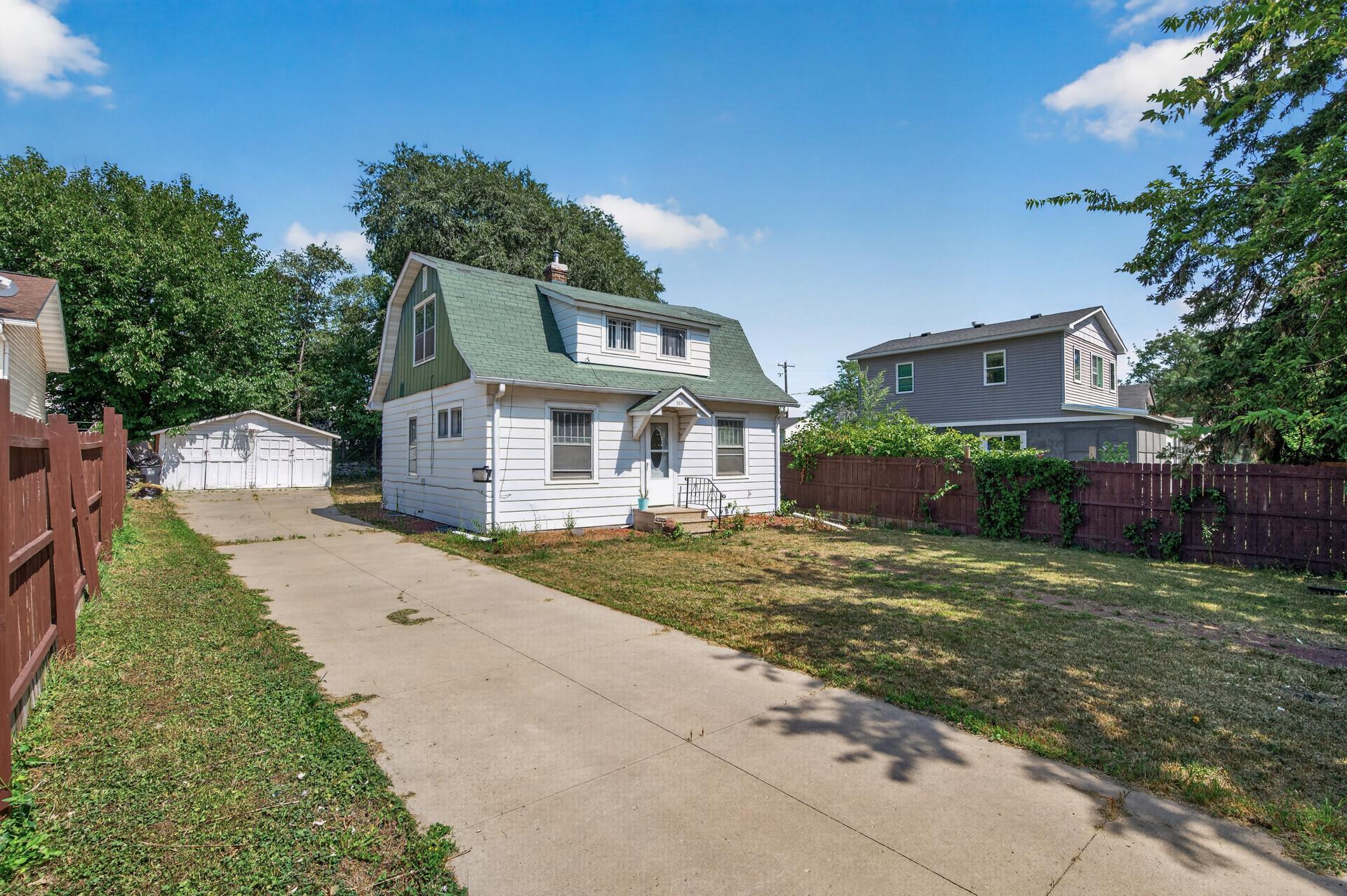 569 Hatch Avenue Property Photo 1