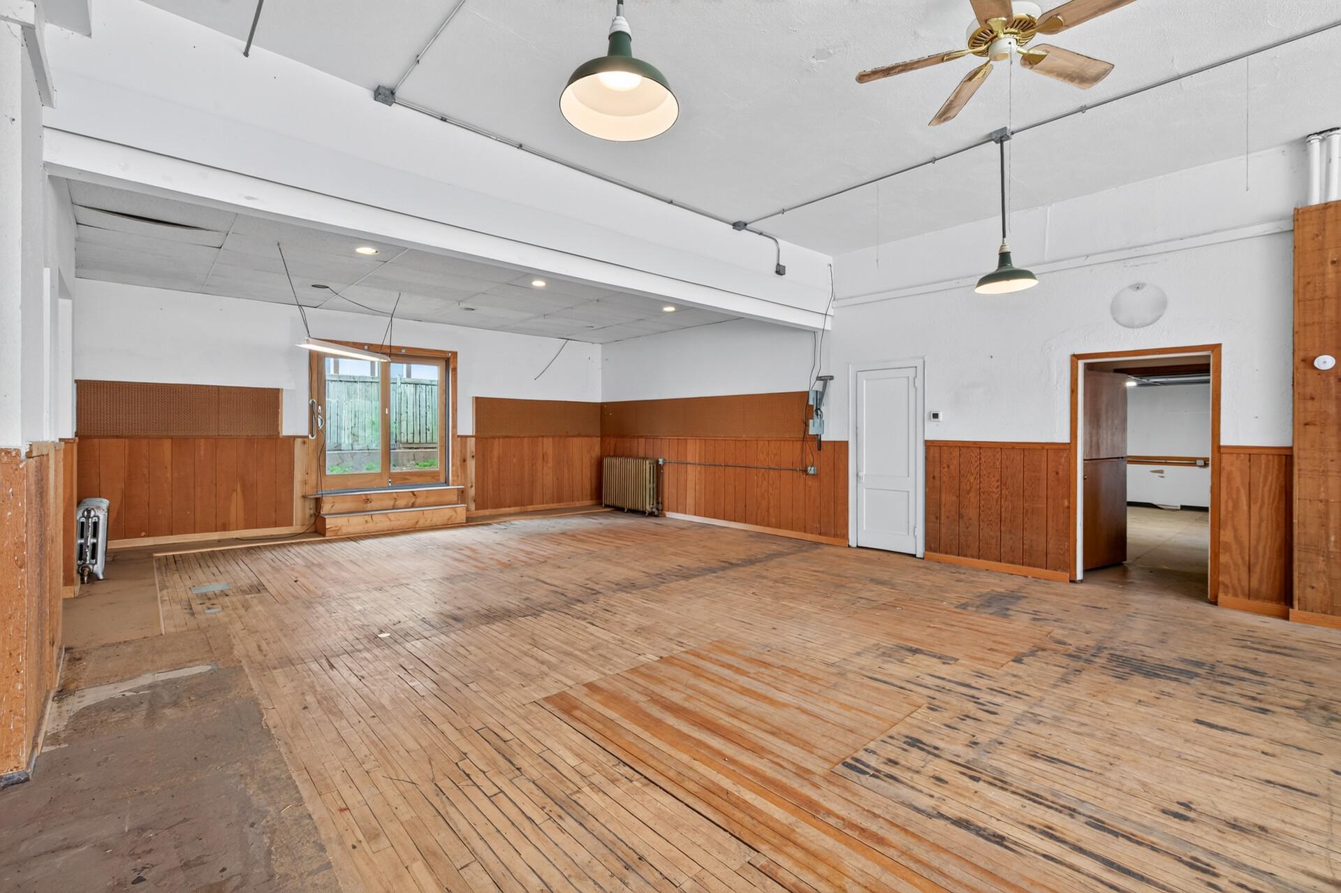 2201 Johnson St. N.e. Property Photo 17