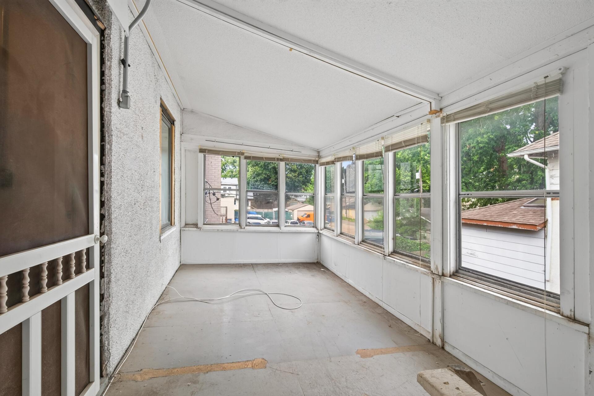 2201 Johnson St. N.e. Property Photo 31
